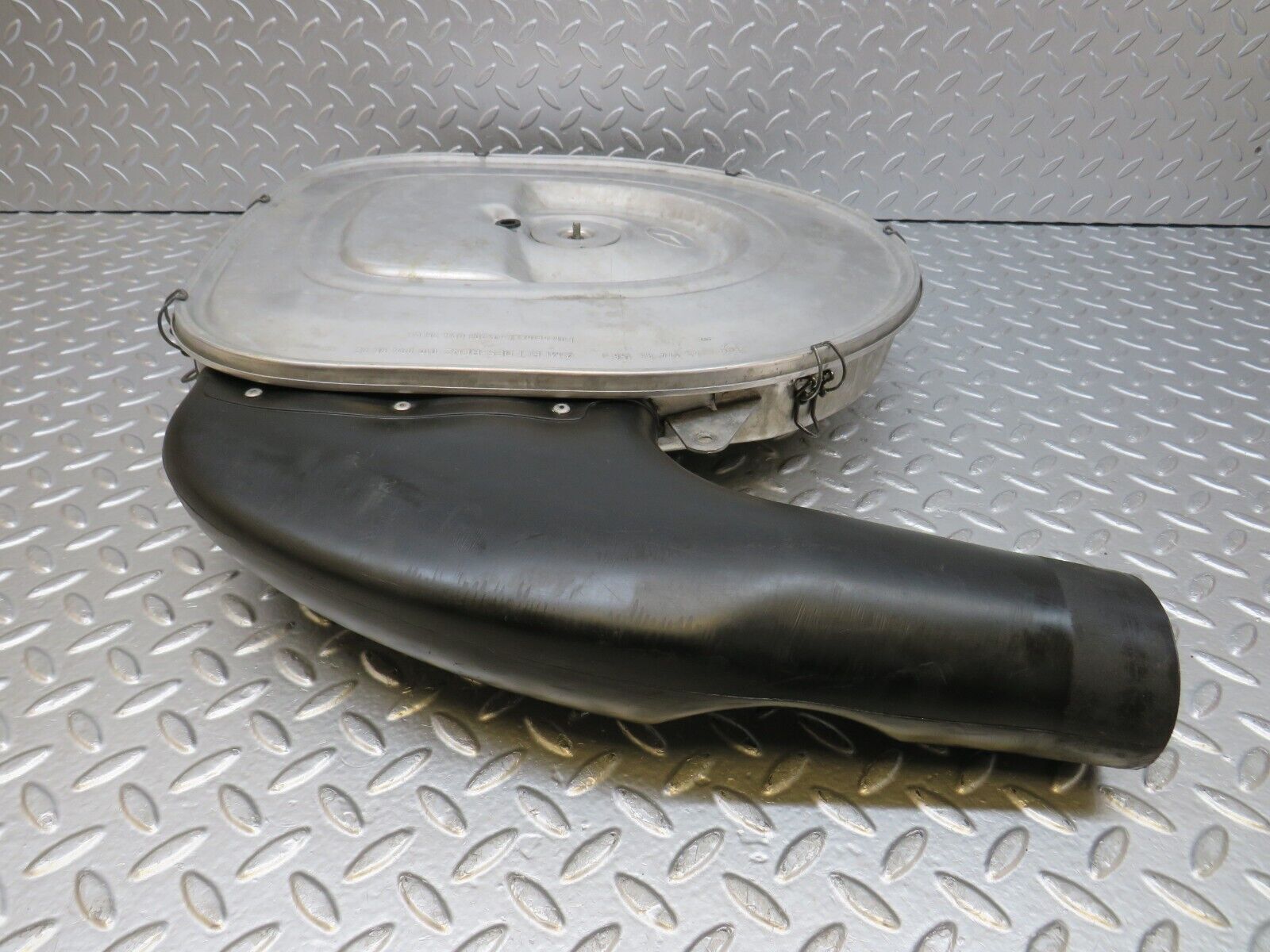 34285 Mercedes-Benz C126 380SEC Coupe Aluminium Air Filter Box Housing 0100948602