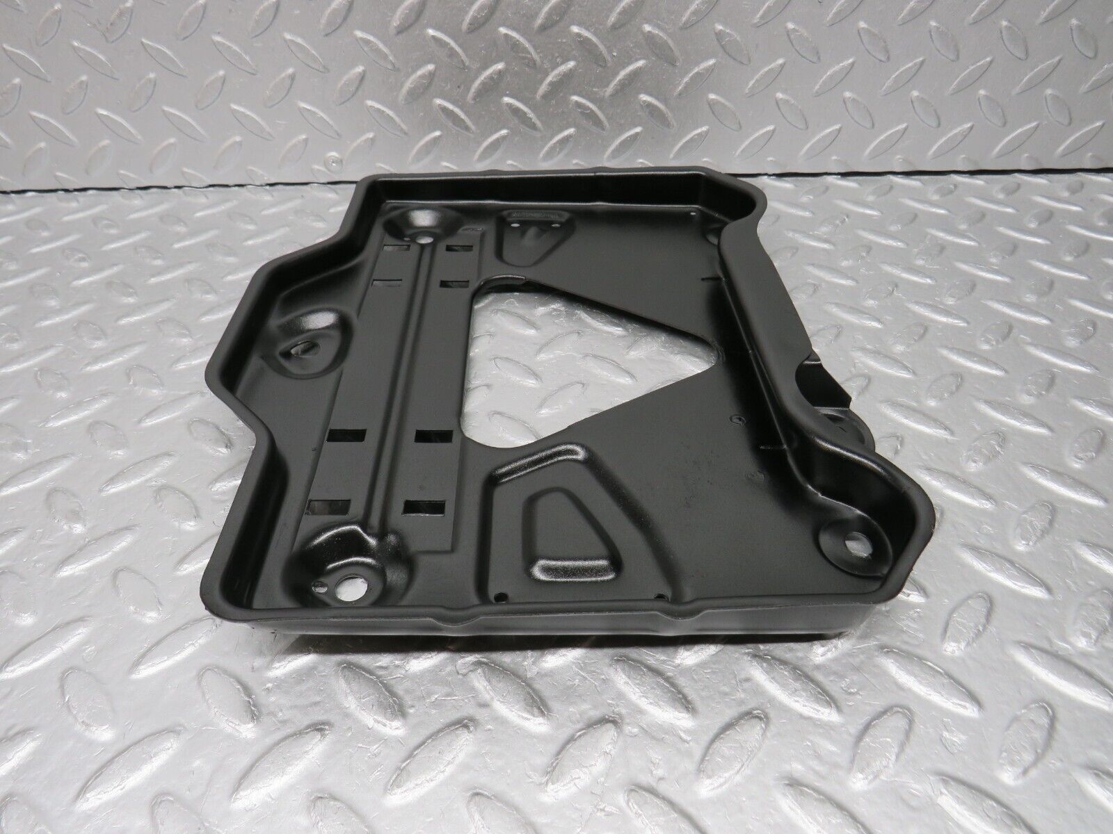 38010 Mercedes-Benz A124 320E Cabriolet Battery Tray