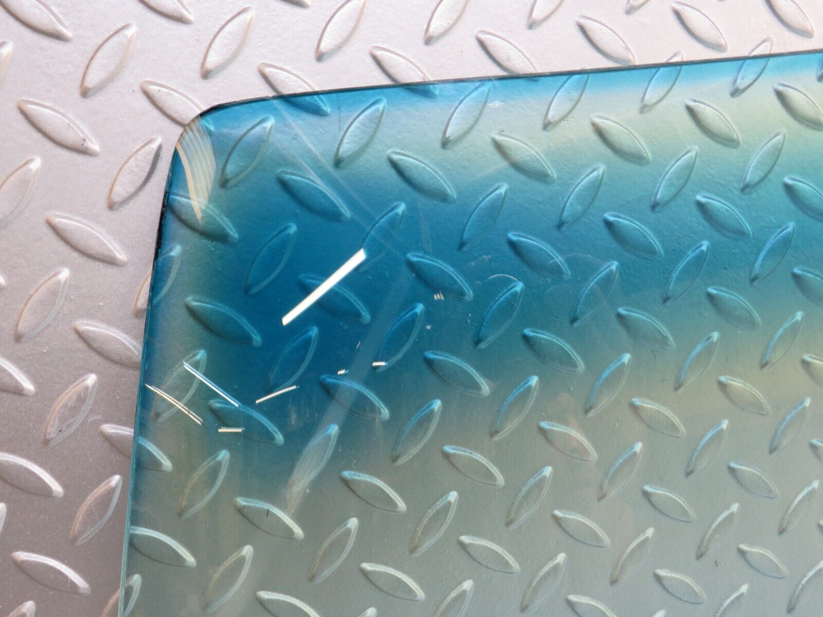 37519 Mercedes-Benz W109 300SEL Front Windscreen