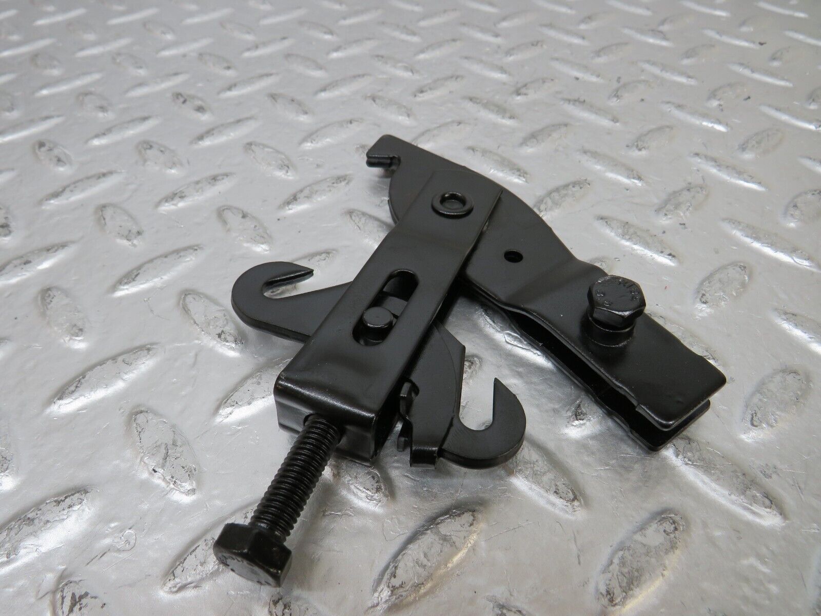 25775 Mercedes-Benz W124 280E Handbrake Regulator