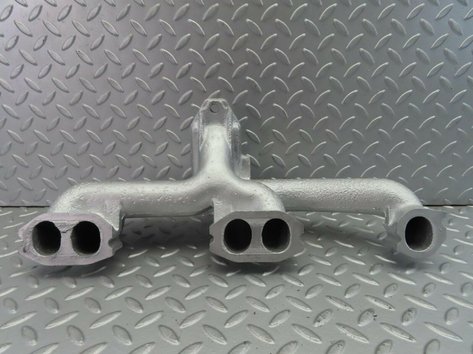 7552 Mercedes-Benz Exhaust Manifold OM617 300D 6171420001