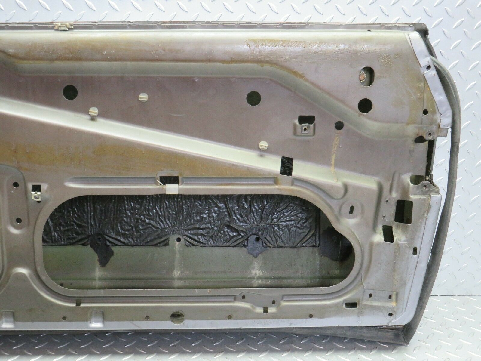 22669 Mercedes-Benz C107 450SLC Coupe Front Right Door