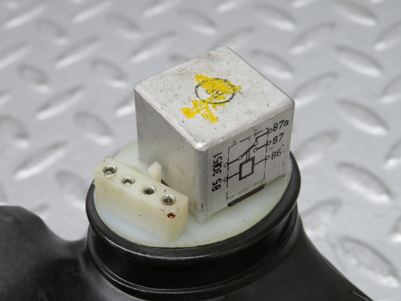 30013 Porsche 924 Headlight Lift Linkage Motor 477941379