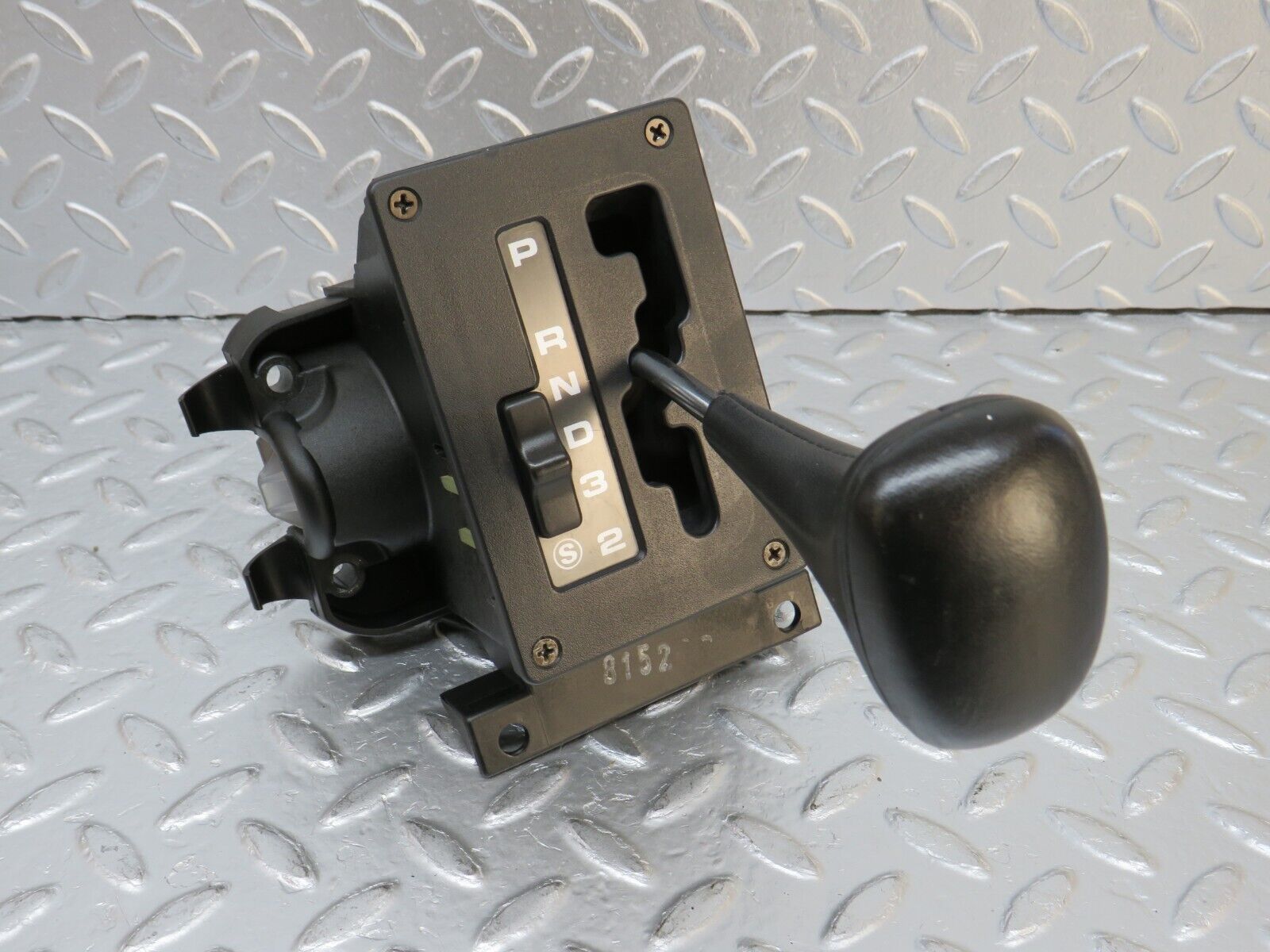 32518 Mercedes-Benz S124 300TE Wagon Automatic Gear Shift Selector 2012670905