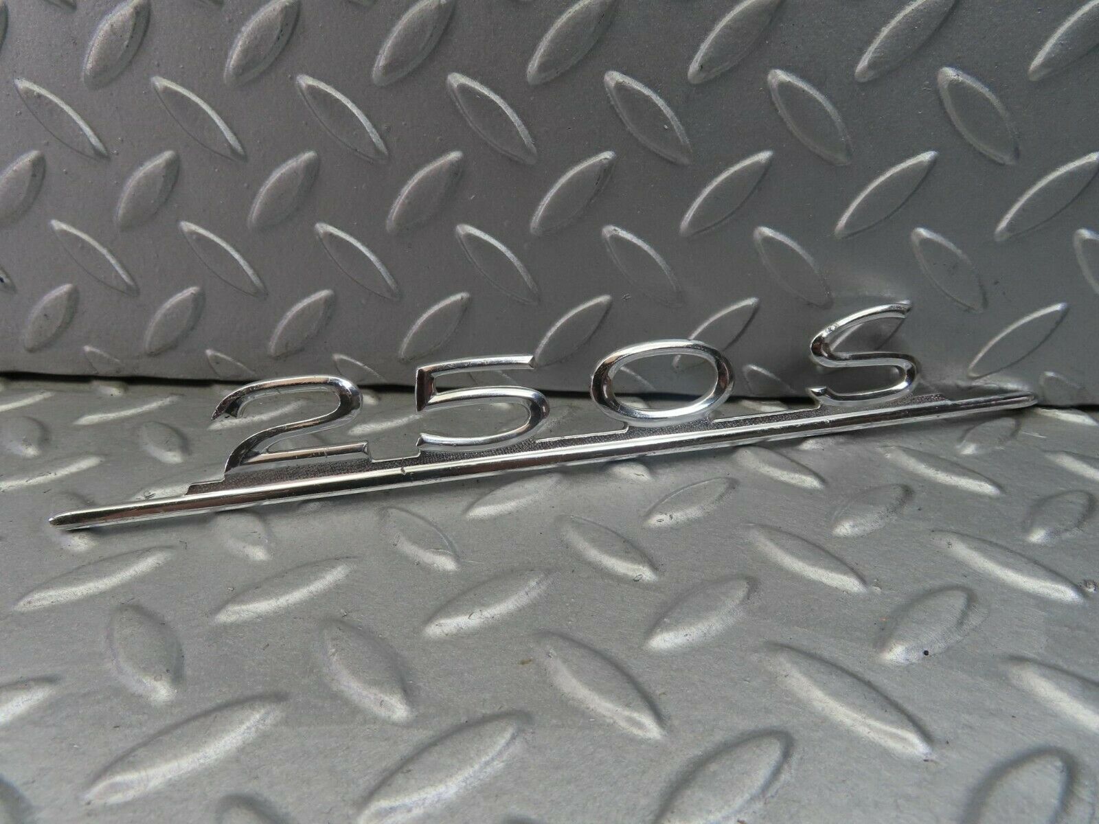 8286 Mercedes-Benz W108 Rear Trunk Badge 250S Emblem