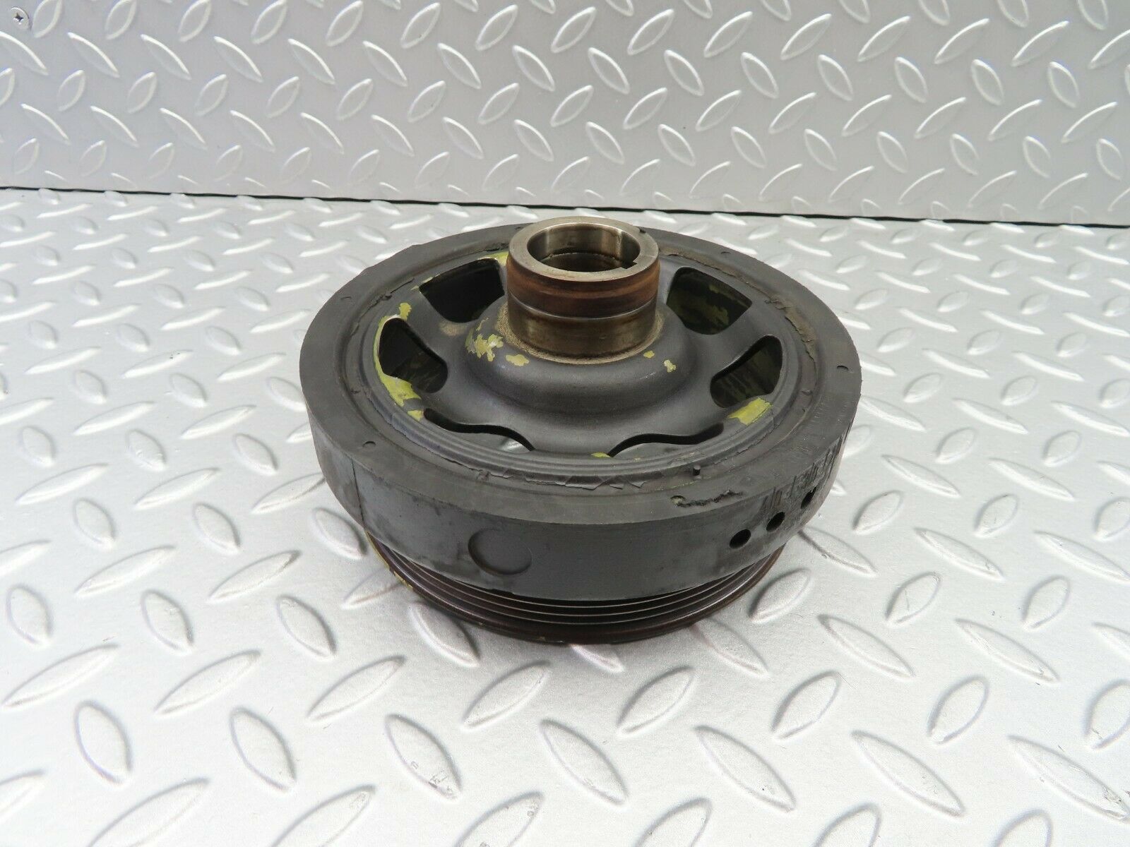 6814 Mercedes-Benz S124 E220 Wagon Crankshaft Belt Pulley 1110300403