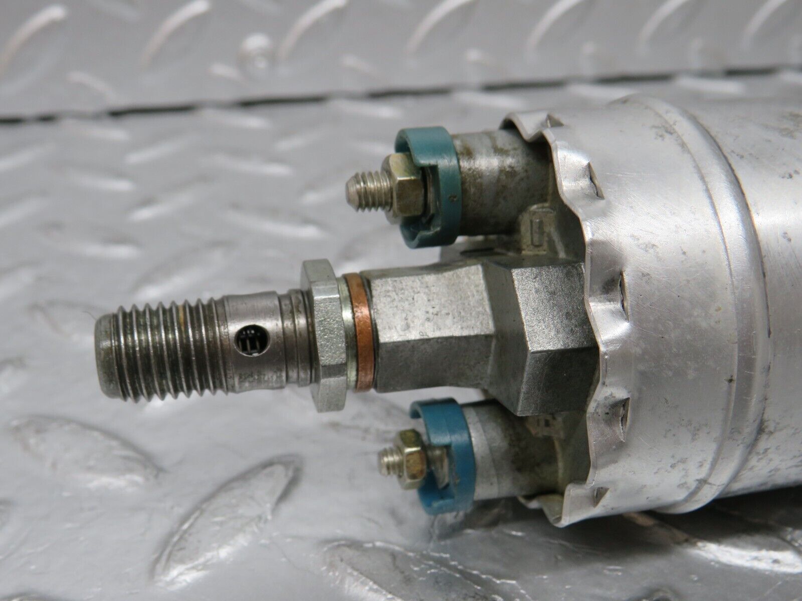 32492 Mercedes-Benz S124 300TE Wagon Fuel Pump Bosch 0020915901 0580254950