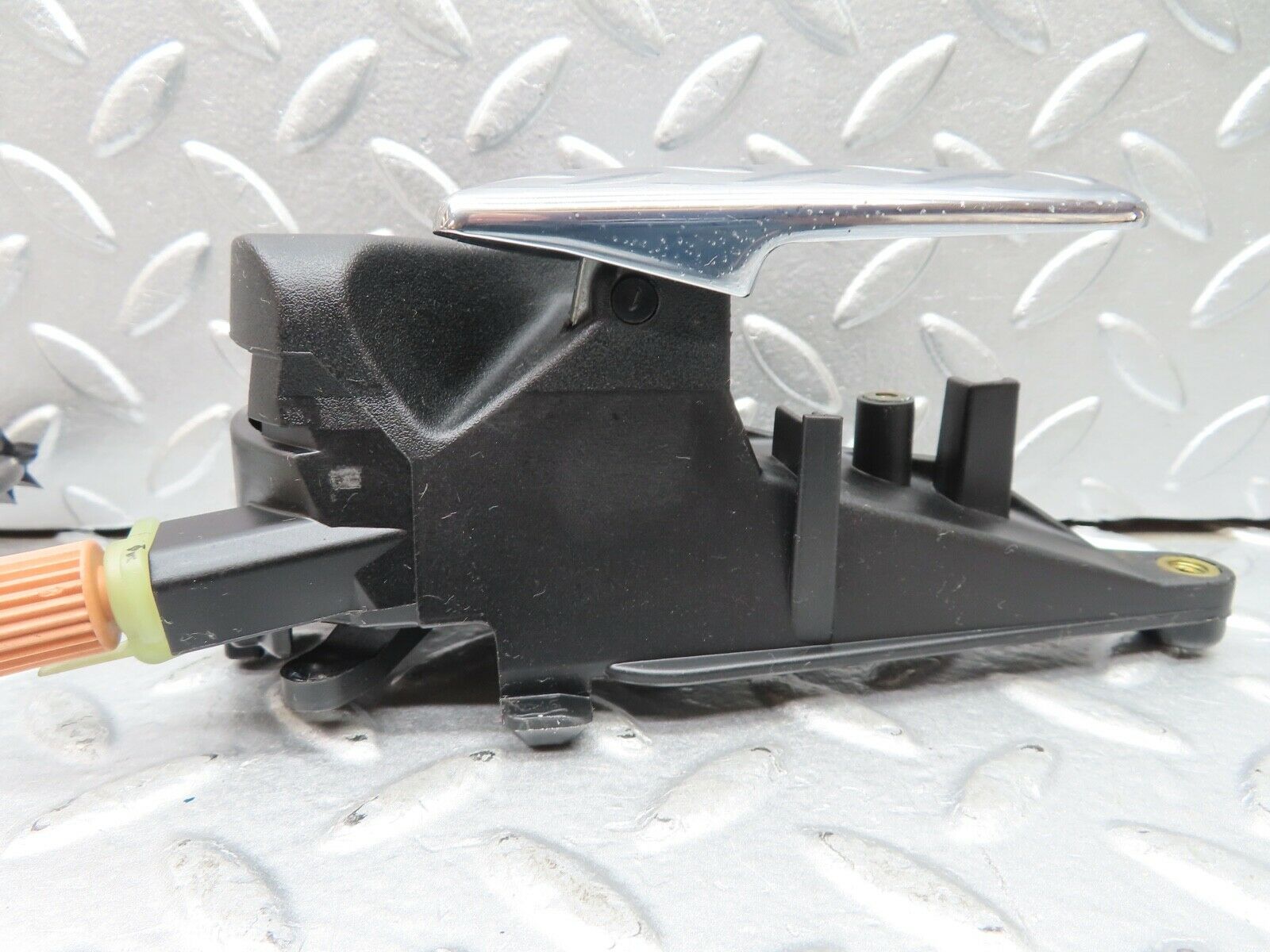 20128 Mercedes-Benz R129 300SL Coupe Left Interior Door Handle