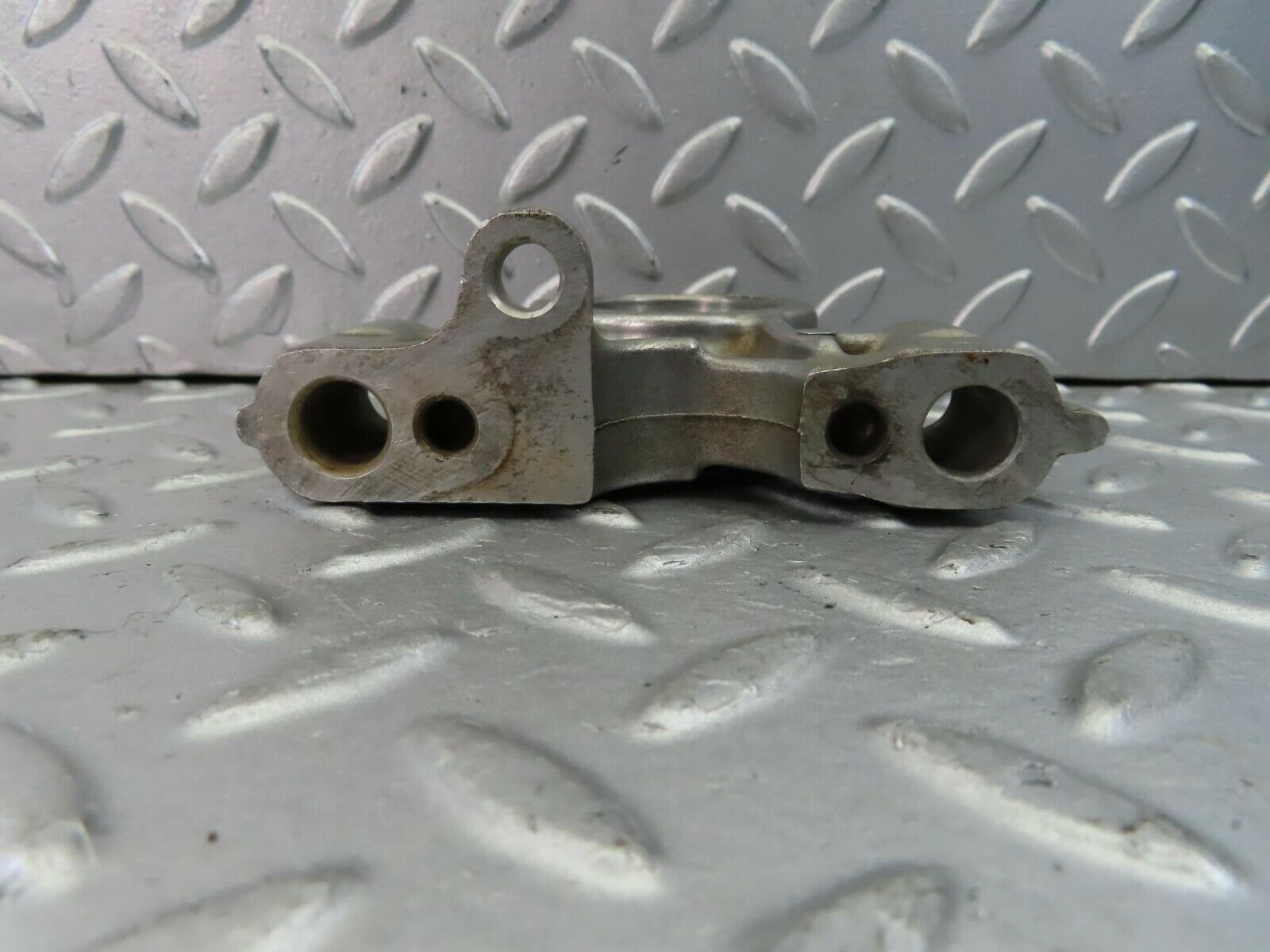 8989 Mercedes-Benz W110 Camshaft Tower Bearing 1800514016 48 mm