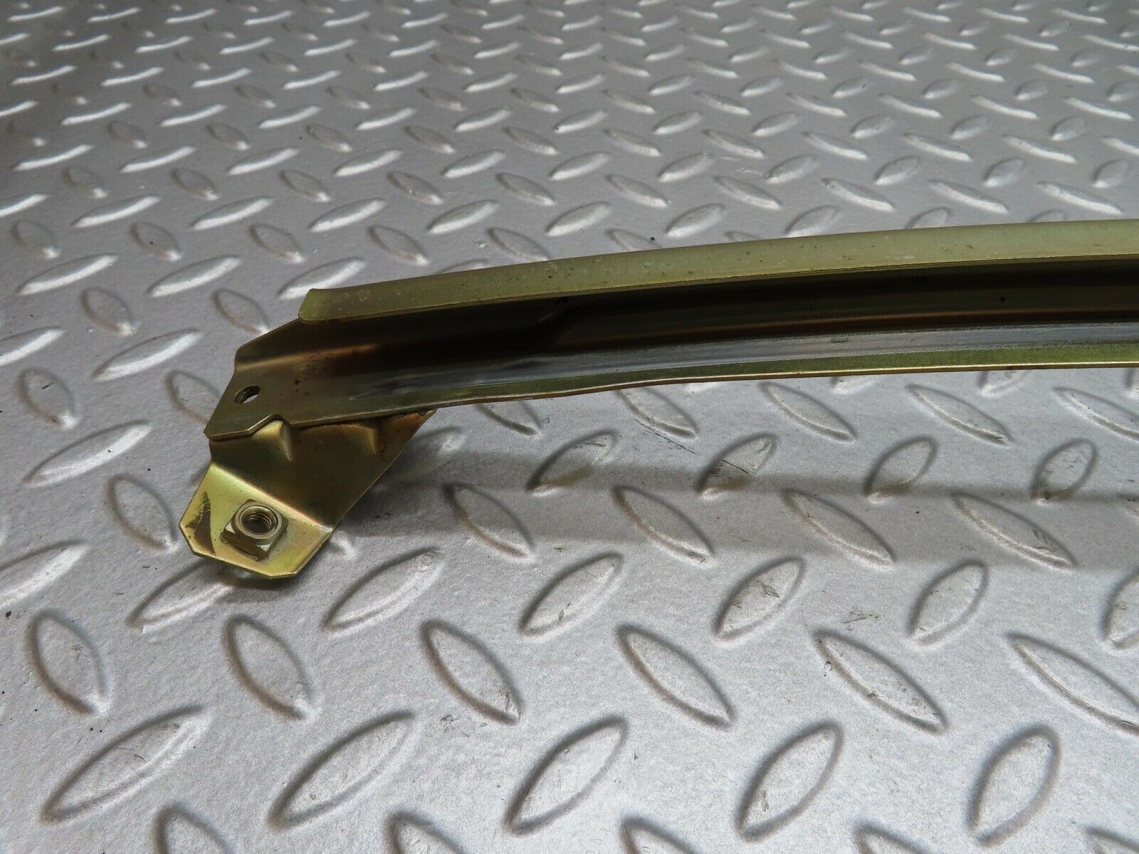 15171 Mercedes-Benz W140 S320 Front Left Door Window Channel