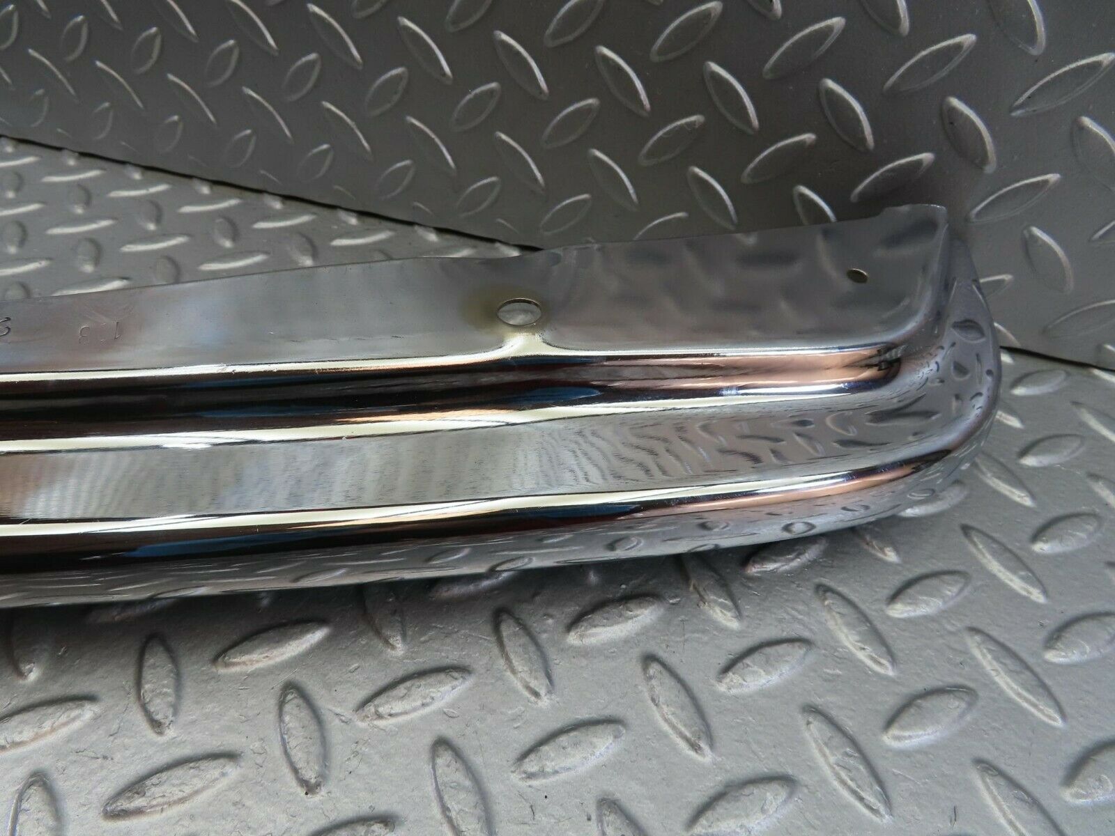 10618 Mercedes-Benz W108 Front Left Upper Bumper Corner