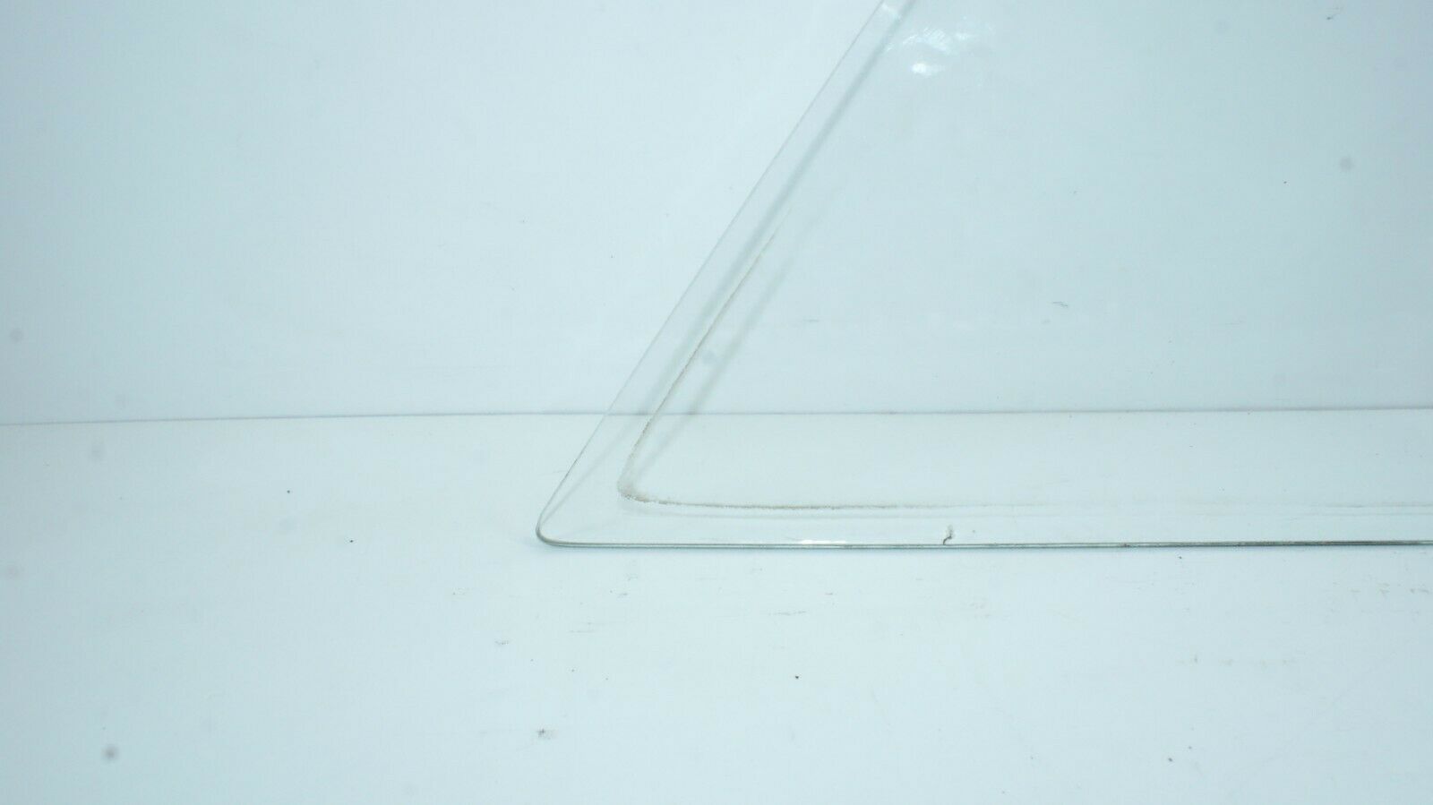 1808 Mercedes-Benz W108 280SE Rear Right Quarter Glass