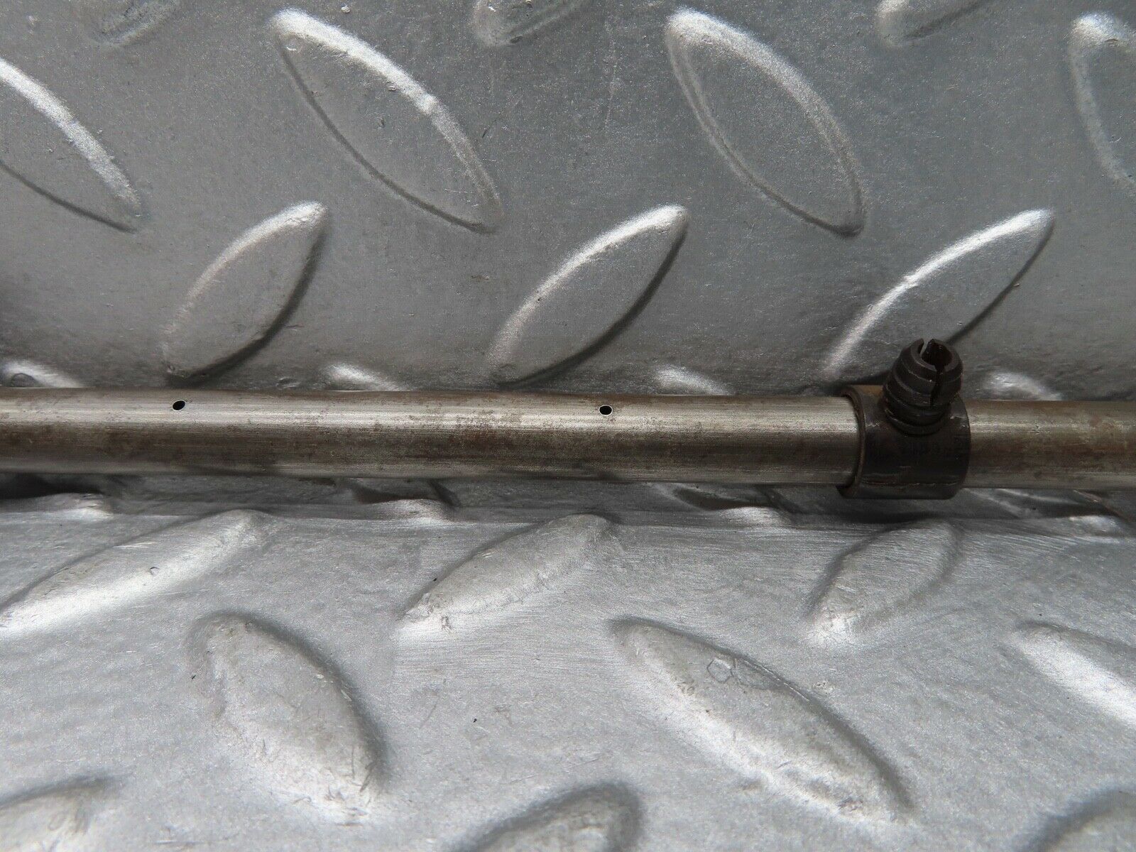 16765 Mercedes-Benz C107 380SLC Camshaft Oil Tube