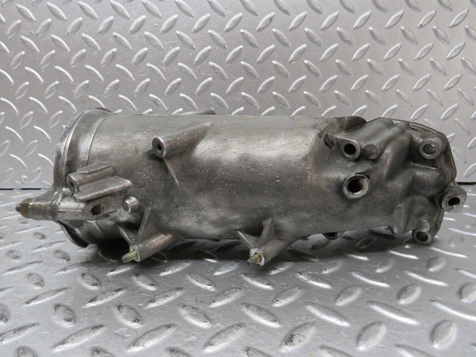 27767 Mercedes-Benz S124 300TE Wagon Oil Filter Housing 6011840602