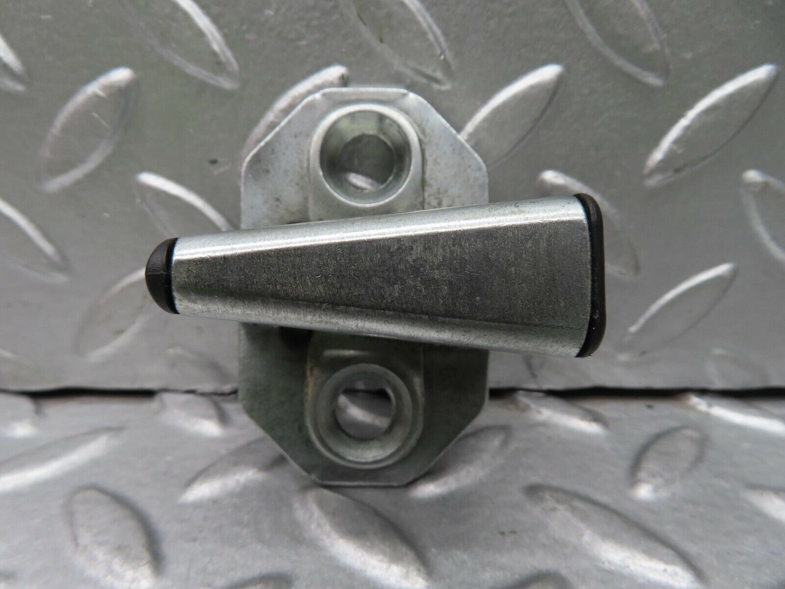 14884 Mercedes-Benz W140 S320 Door Lock Latch Left Side