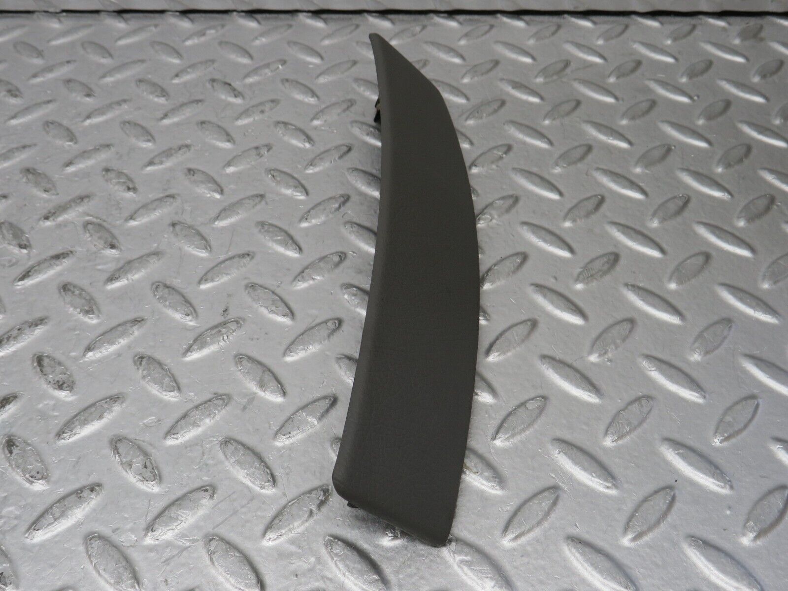 35159 Mercedes-Benz W221 CD Player Lower Cover Panel 2216800578