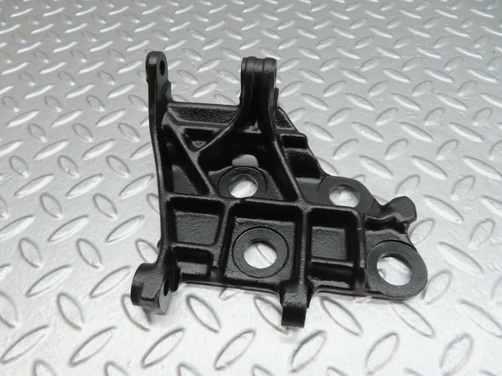 17993 Mercedes-Benz W123 200 Alternator Generator Bracket