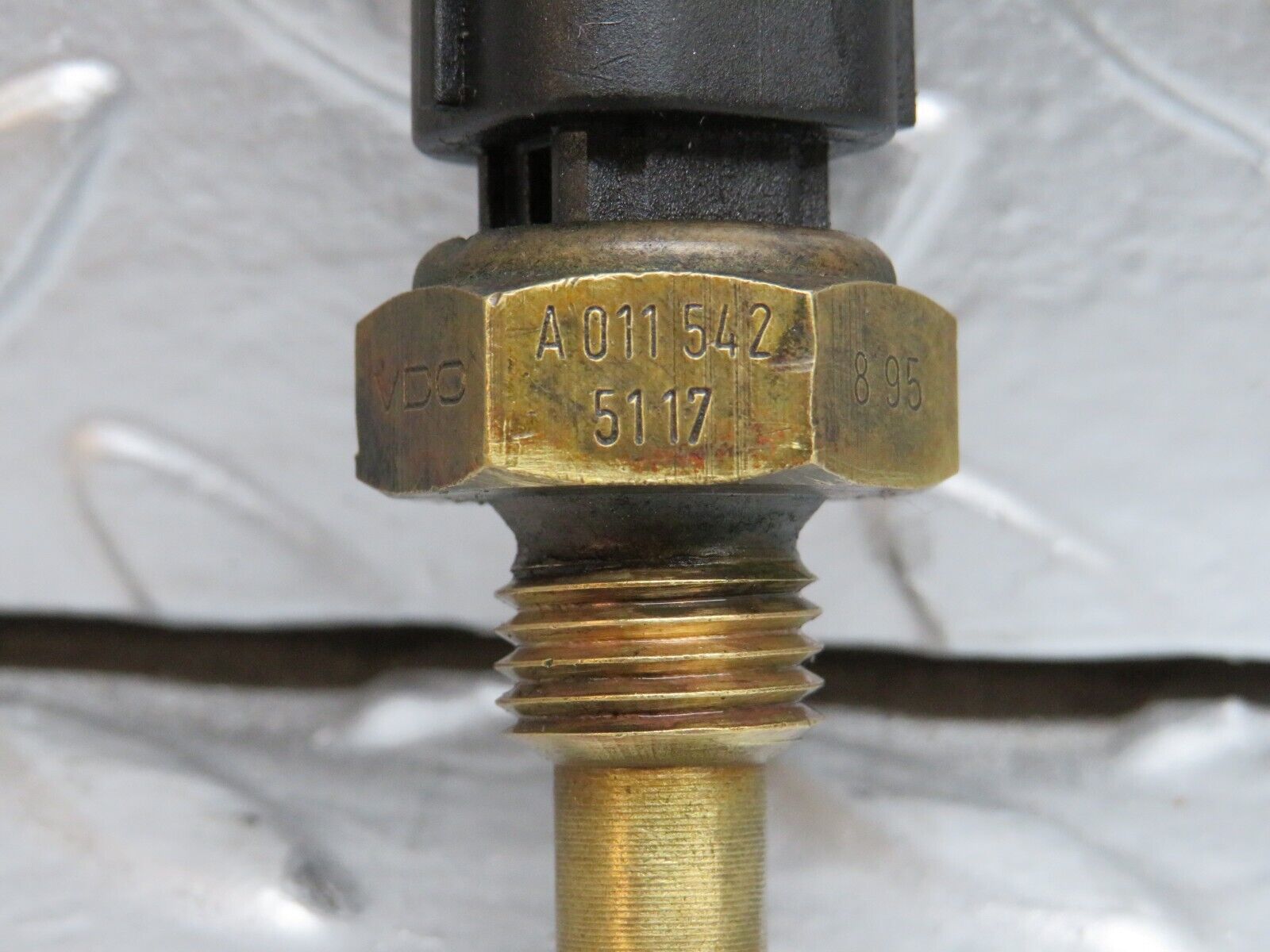 29175 Mercedes-Benz C124 320CE Coolant Temperature Sensor 0115425117