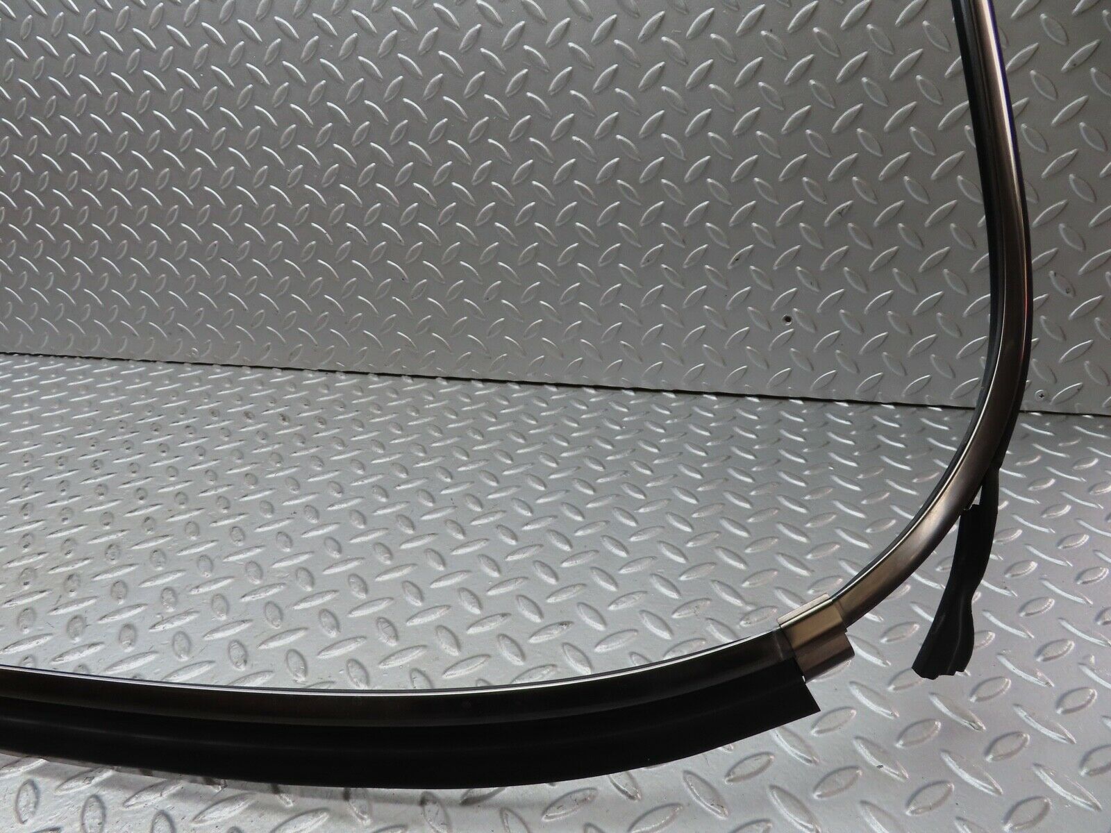 19731 Mercedes-Benz C140 CL420 Coupe Rear Windscreen Frame