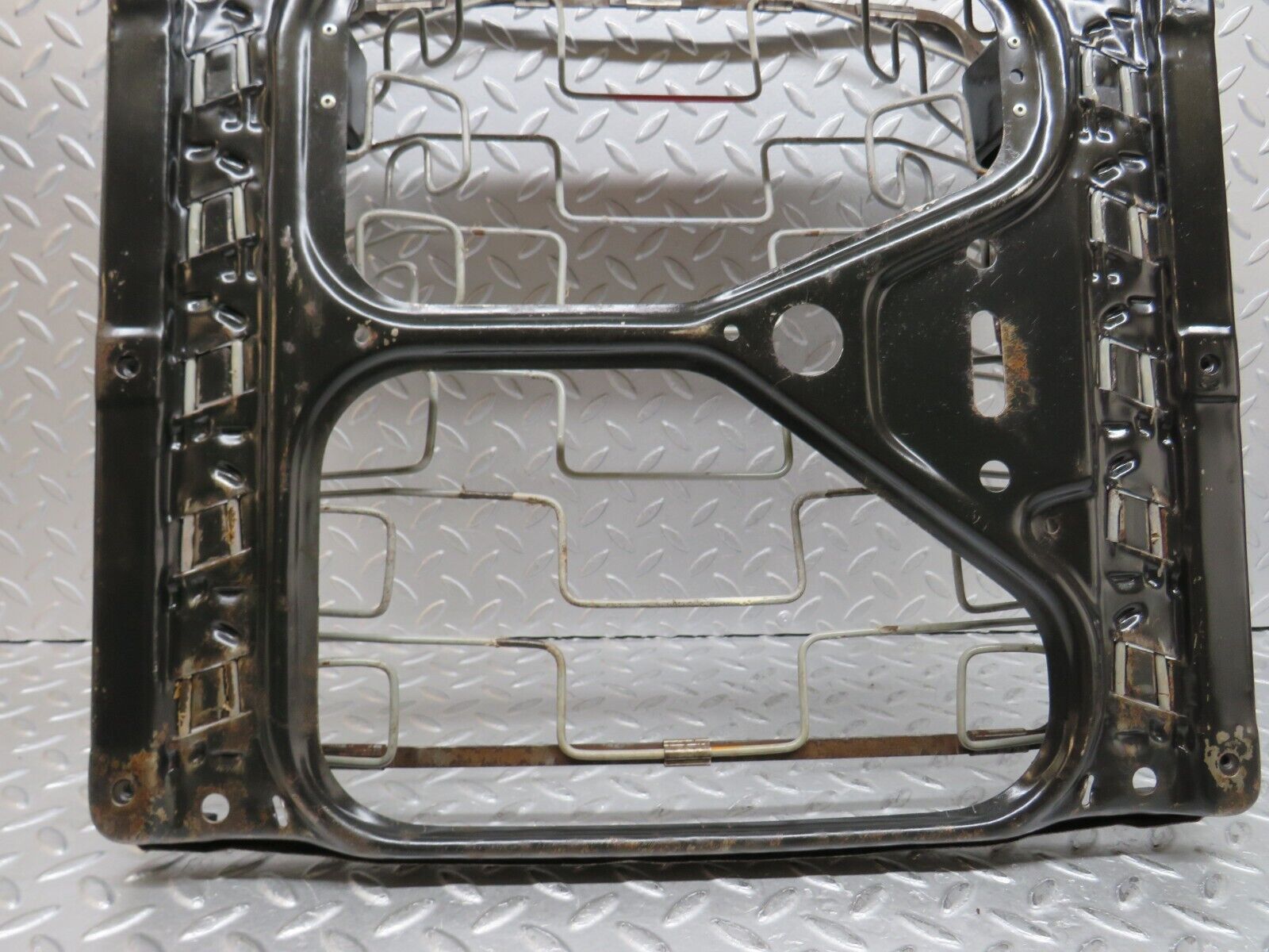 37153 Mercedes-Benz C126 420SEC Coupe Front Right Driver Seat Base