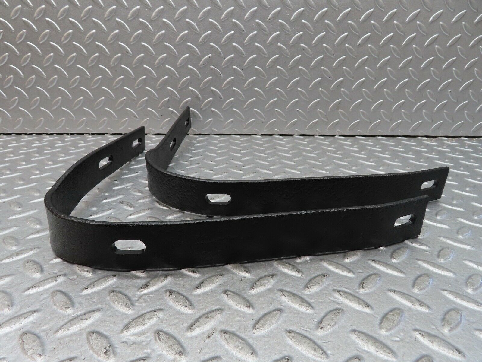 18771 Mercedes-Benz W120 W121 Ponton Front Bumper Bracket Holder