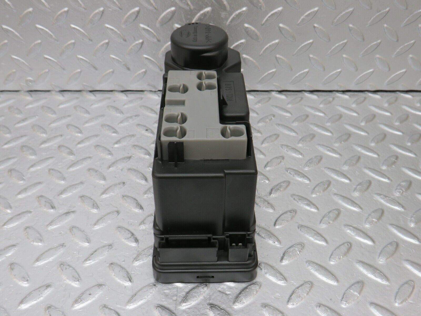 34768 Mercedes-Benz W210 320E Central Locking Pump Hella 2108002648