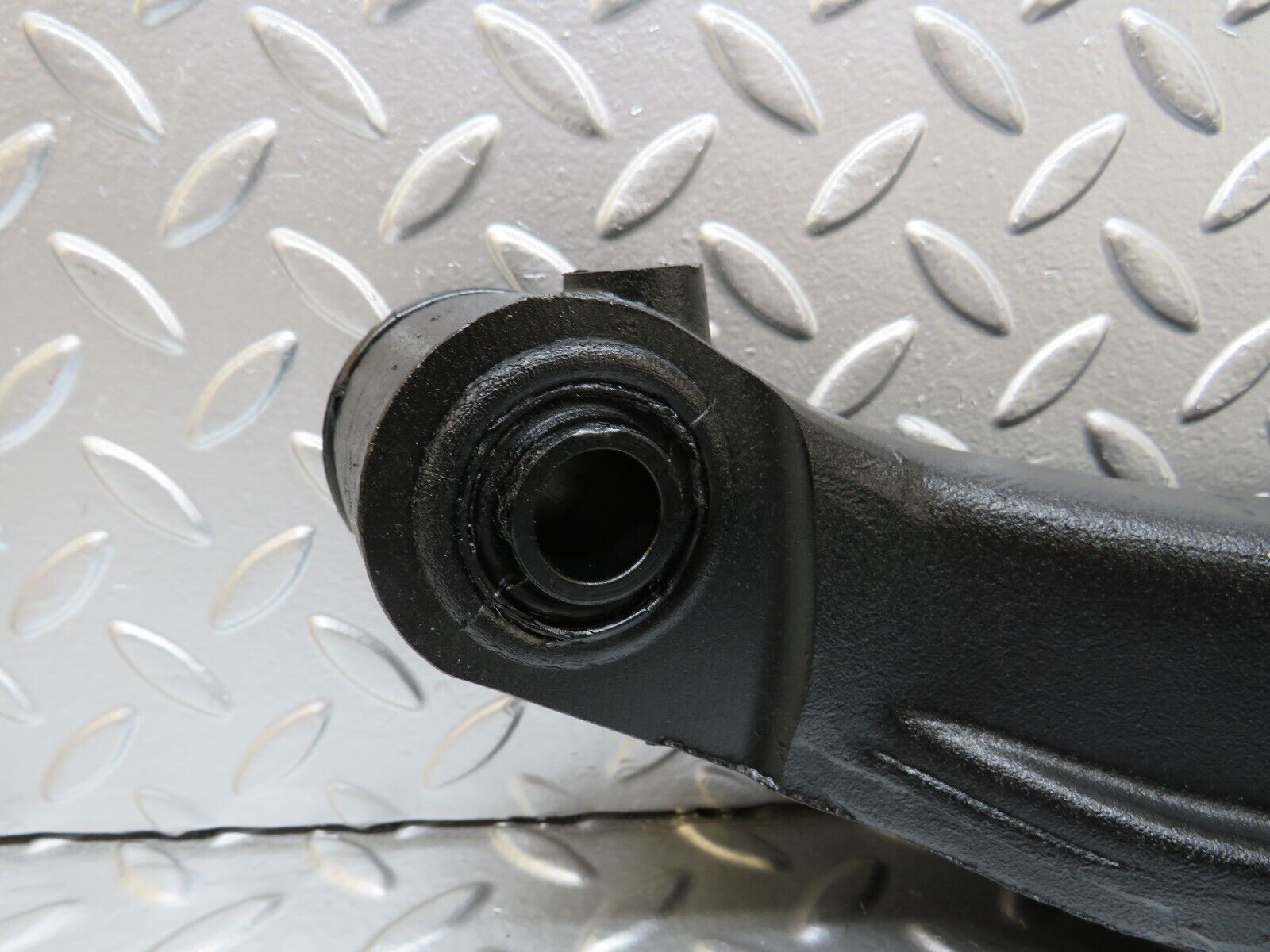 26312 Mercedes-Benz W116 450SE Trailing Arm Control Rear Left 1073521804