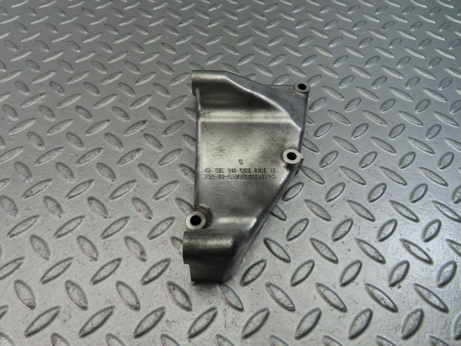 9431 Mercedes-Benz C124 300CE Coupe Alternator Mount Bracket 1031550435