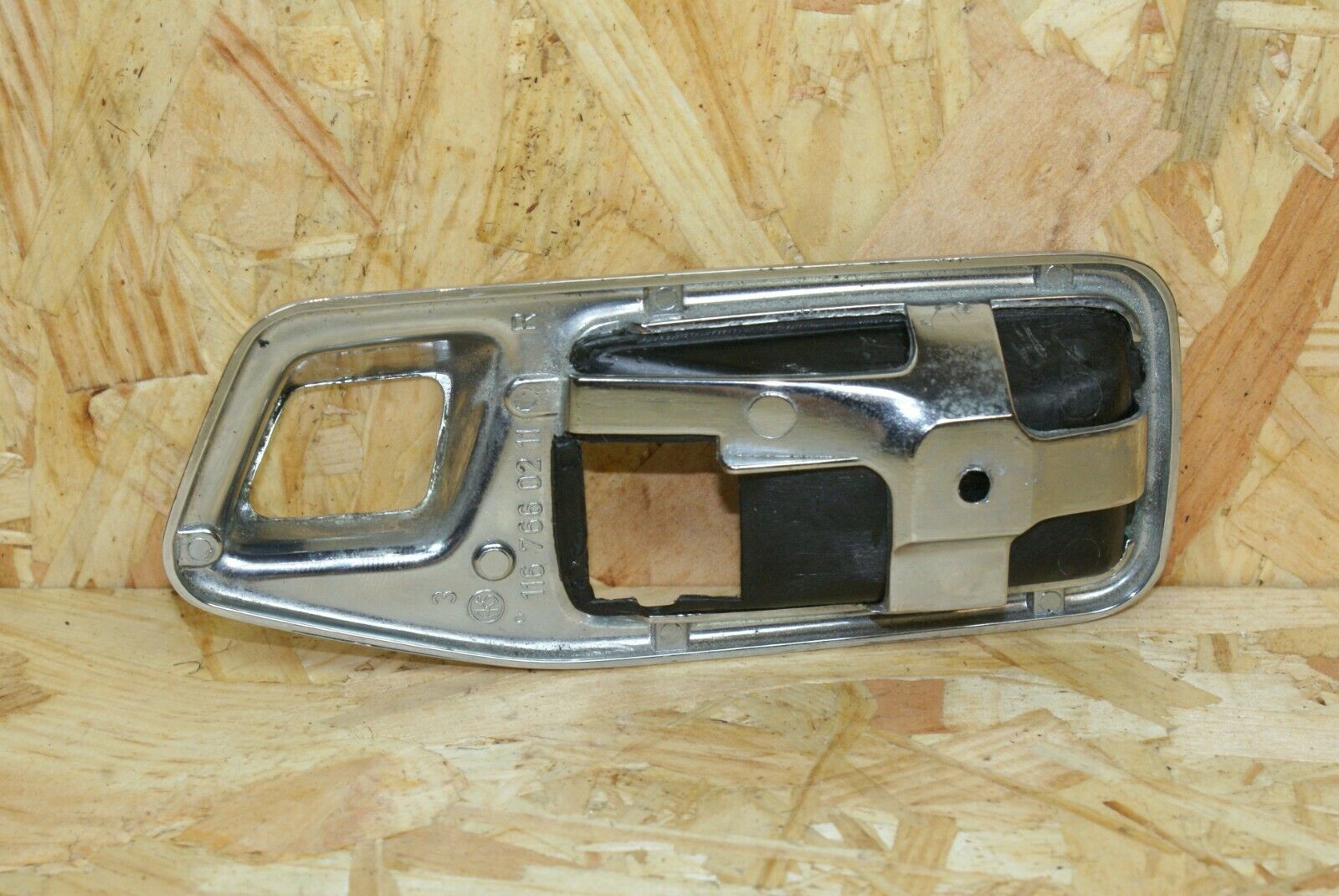 2256 Mercedes-Benz W123 280E Chrome Door Handle Surround Rear Right 1167660211