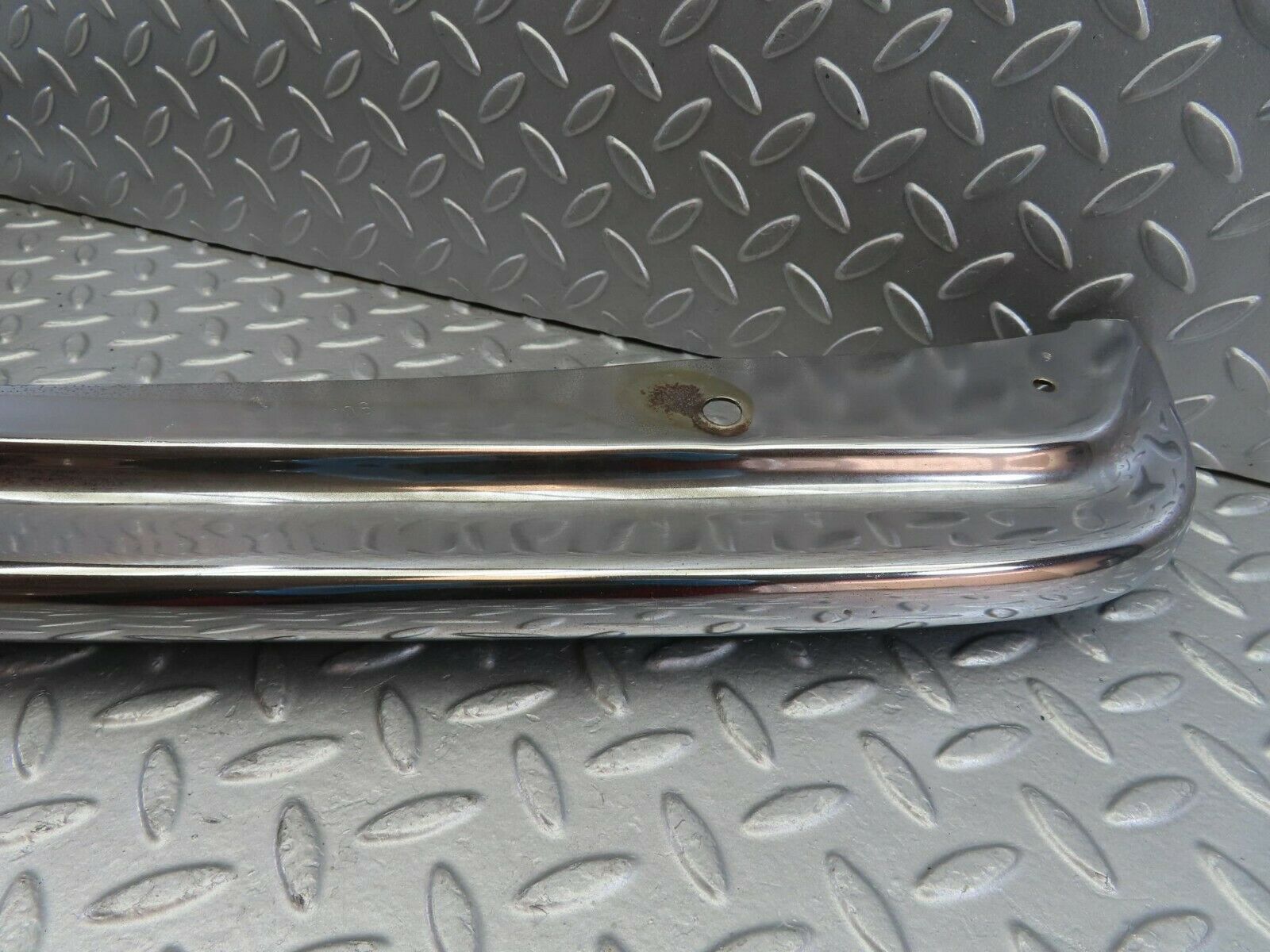 10614 Mercedes-Benz W108 Front Left Upper Bumper Corner