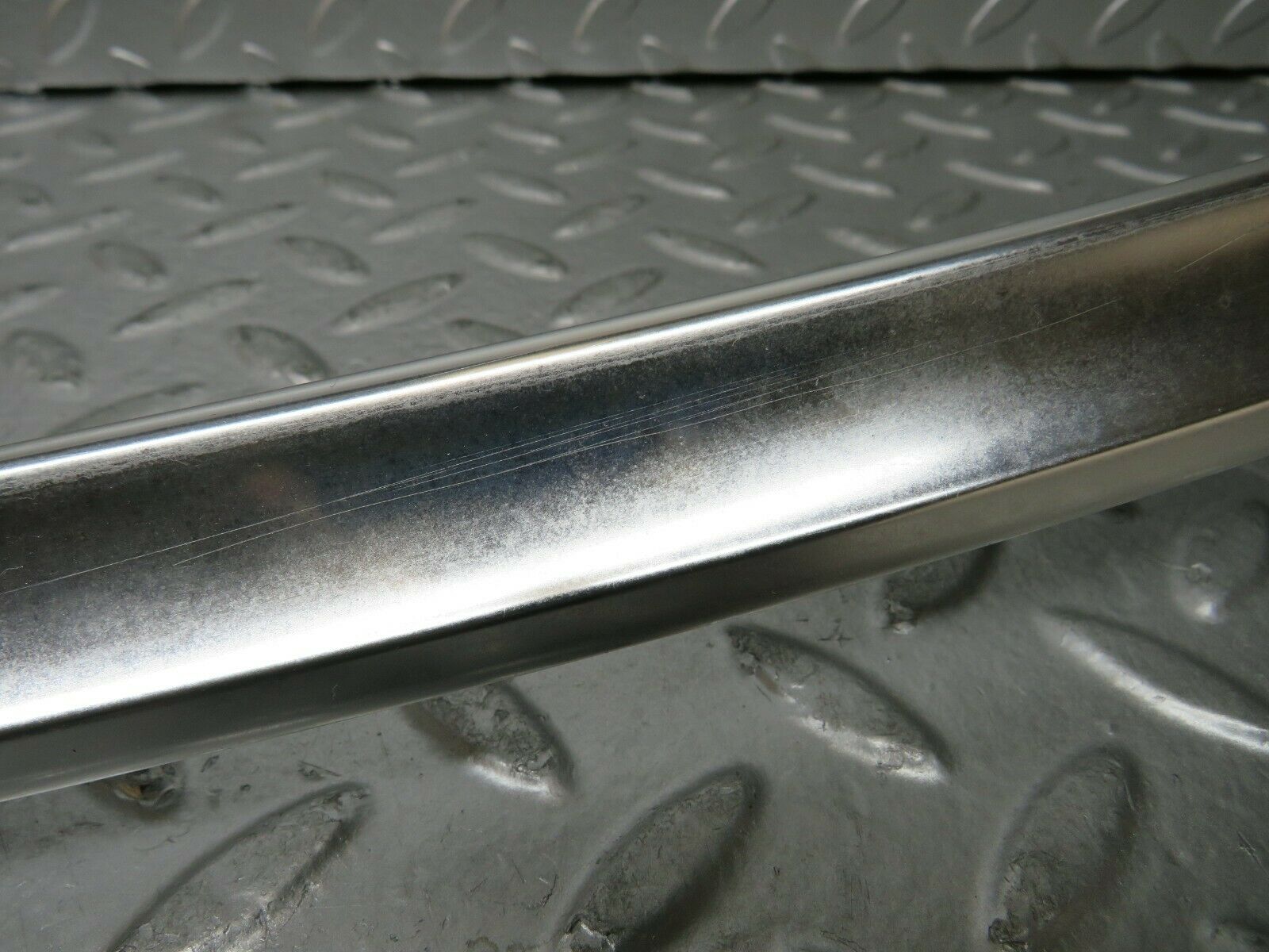 23405 Mercedes-Benz W116 350SE Rear Windscreen Chrome Frame