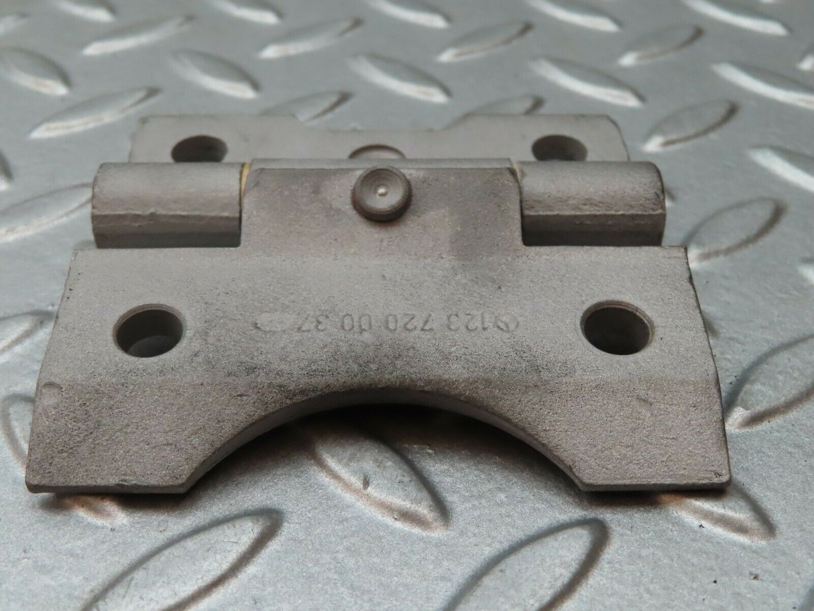 4158 Mercedes-Benz C123 230CE Coupe Door Hinge 1237200037