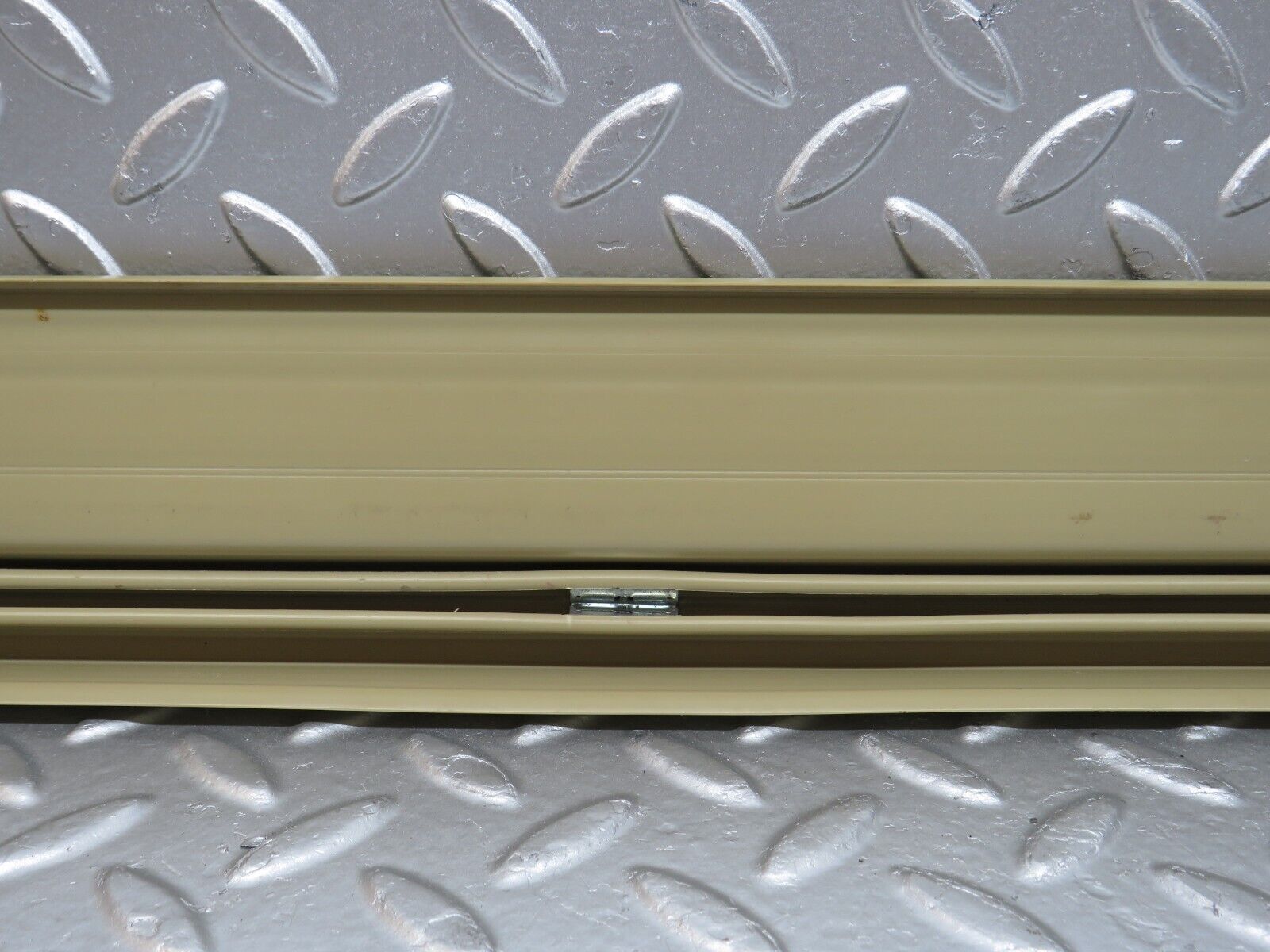 29278 Mercedes-Benz W124 230E Rear Right Door Sill Trim