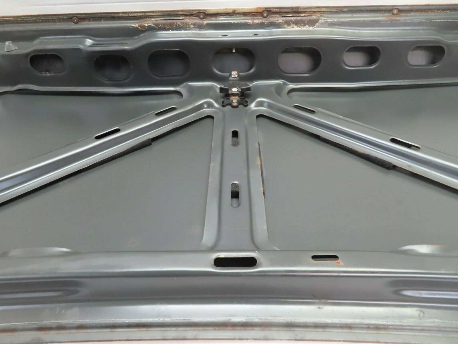 10906 Mercedes-Benz W123 230E Boot Lid Trunk Door