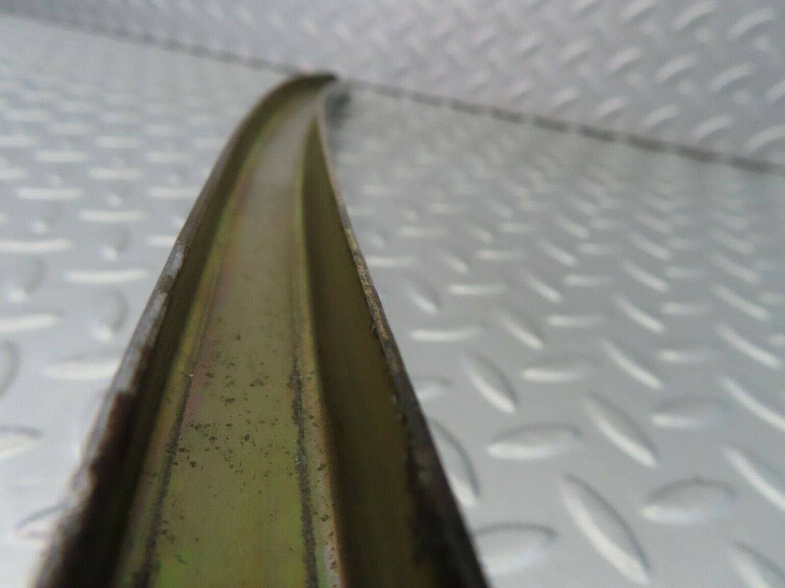 7283 Mercedes-Benz W116 450SE Front Right Window Channel