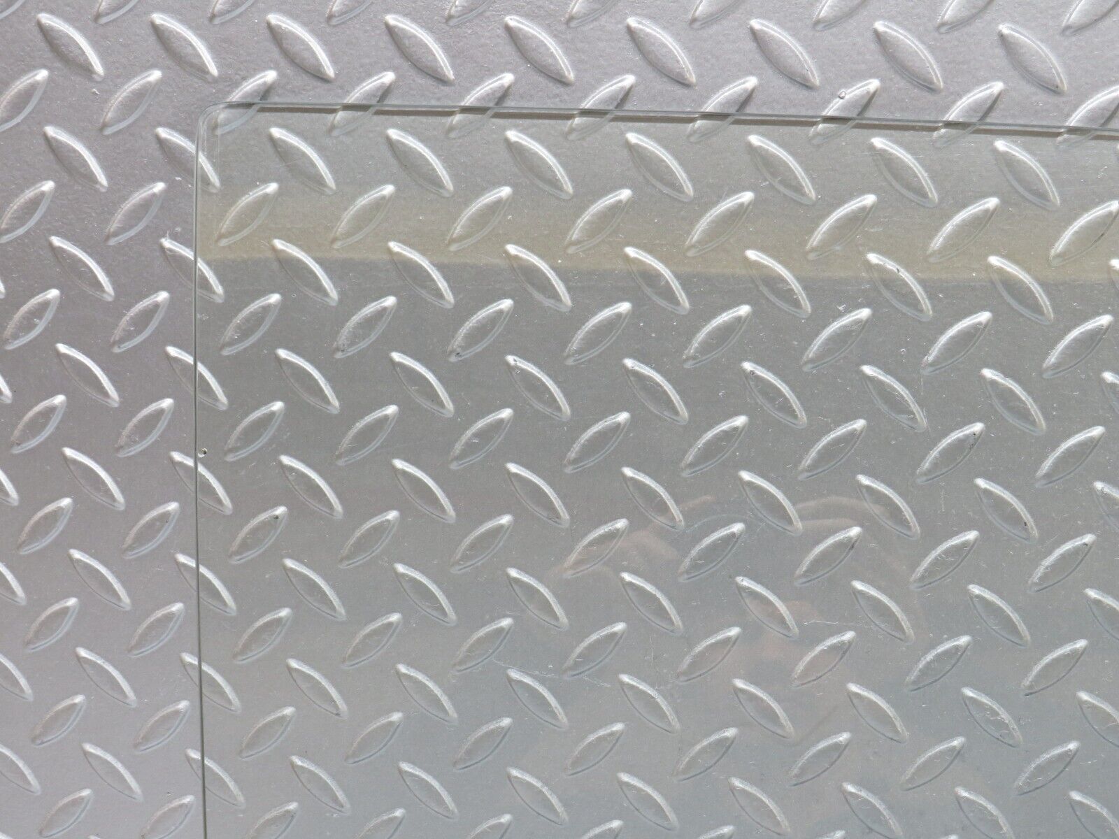 35874 Mercedes-Benz W108 Front Right Door Window Glass