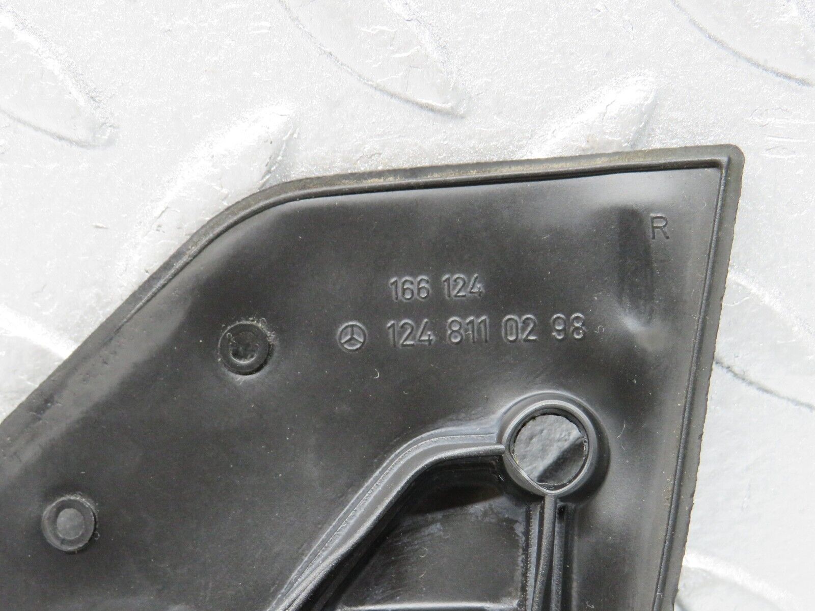 38868 Mercedes-Benz W201 190E 2.6L Wing Mirror Rubber Seal Right 1248110298