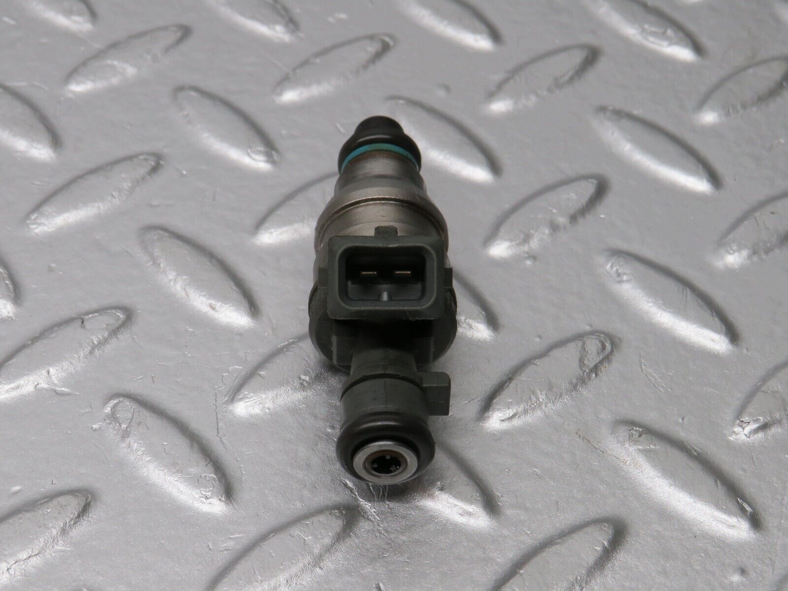 39420 Mercedes-Benz R129 320SL Coupe Fuel Injector Bosch 0000787323 0280155209