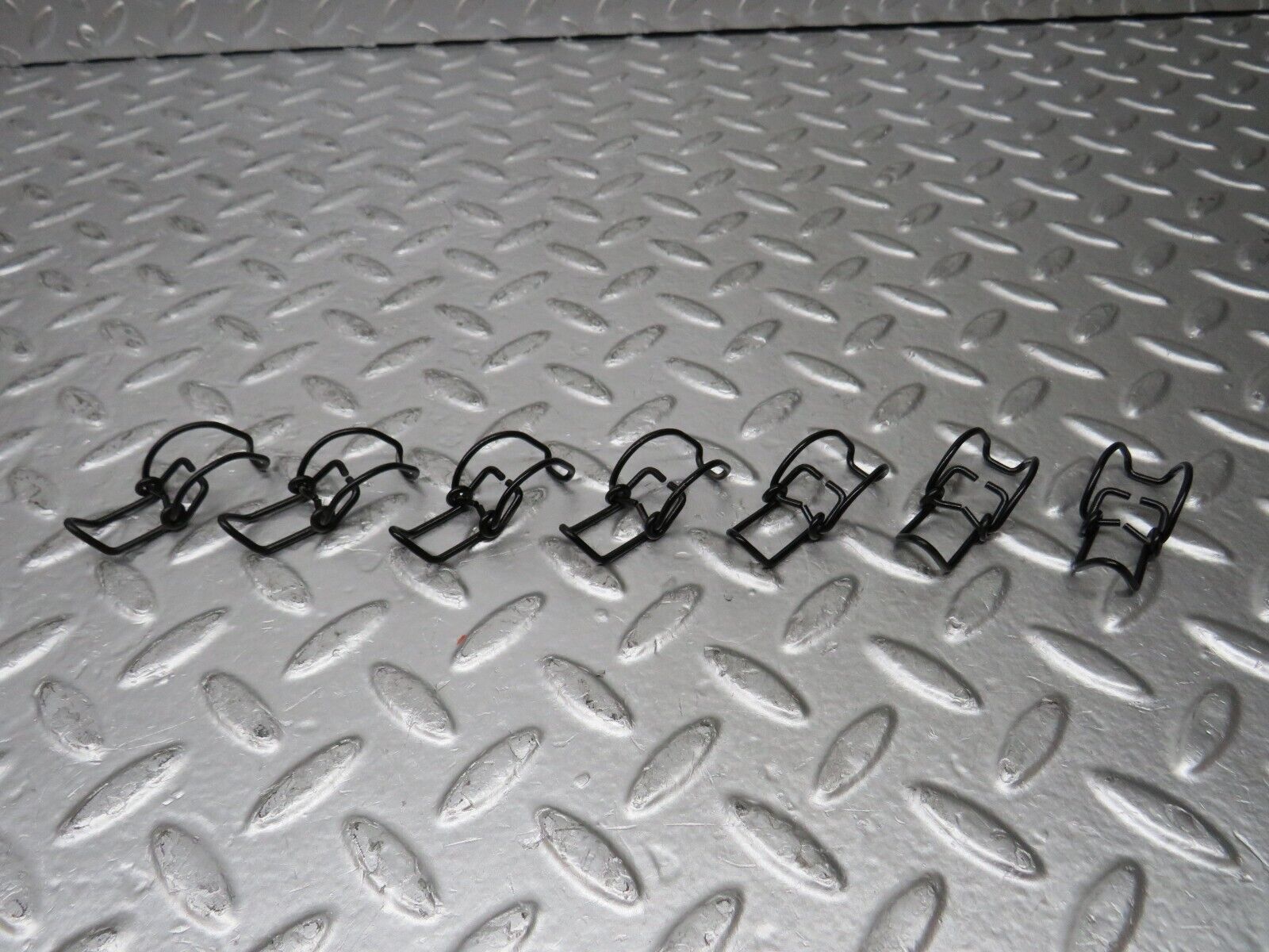 29713 Mercedes-Benz W123 230E Air Filter Box Housing Clip Set 7x