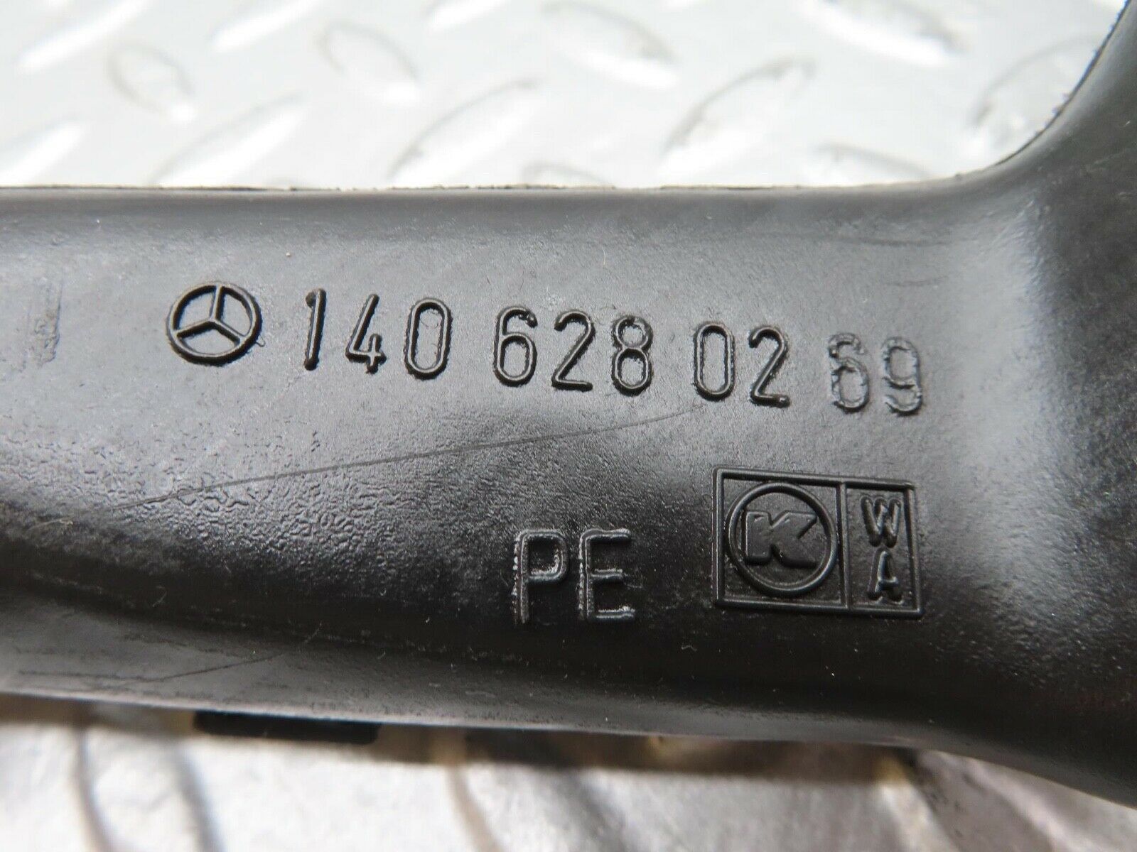 14905 Mercedes-Benz W140 S320 Engine Bay Water Drain Right Side 1406280478