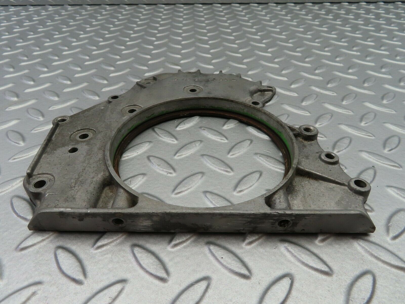 6414 Mercedes-Benz W126 380SE Crankshaft Cover Sealing Rear 1170110008