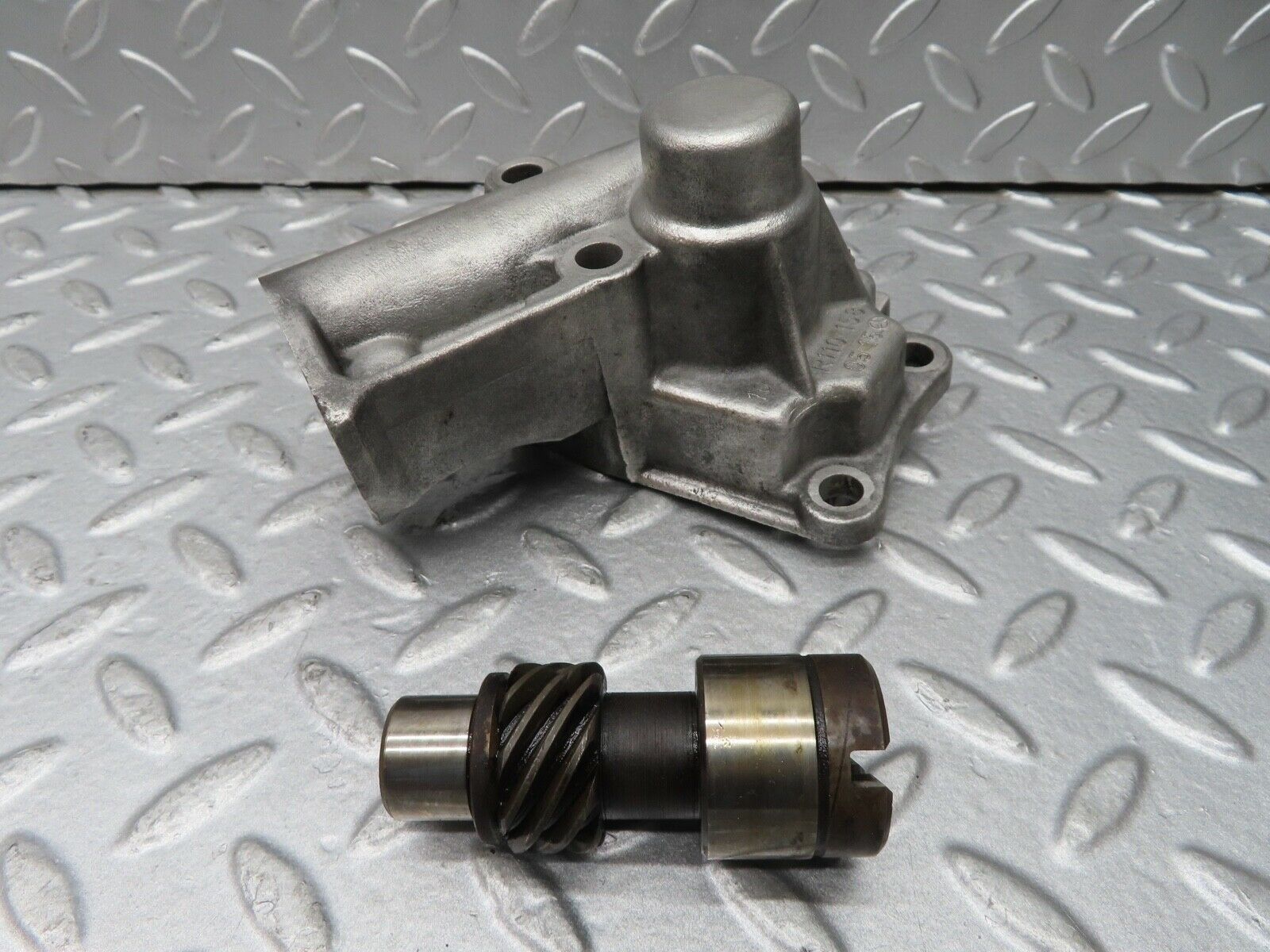 16884 Mercedes-Benz C123 280CE Coupe Ignition Distributor Housing 1101580515