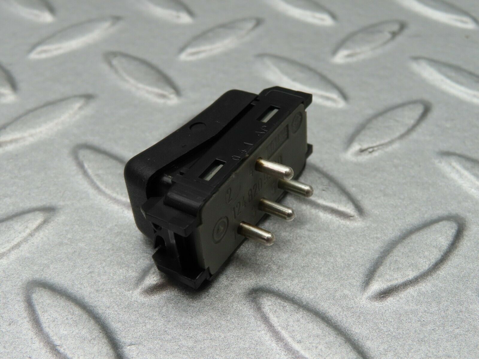 5349 Mercedes-Benz W124 230E Rear Headrest Release Control Switch 1248209910