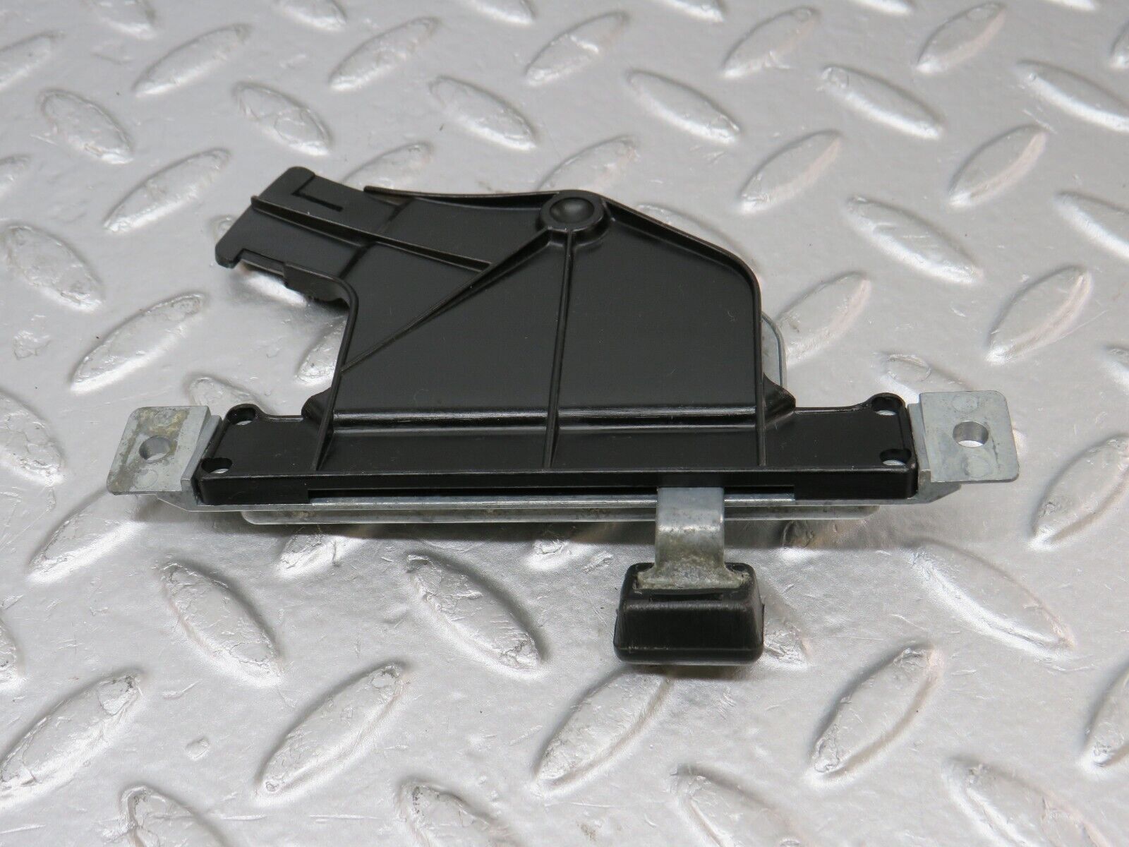 34334 Mercedes-Benz C126 380SEC Coupe Rear Heater Regulator 1268300385