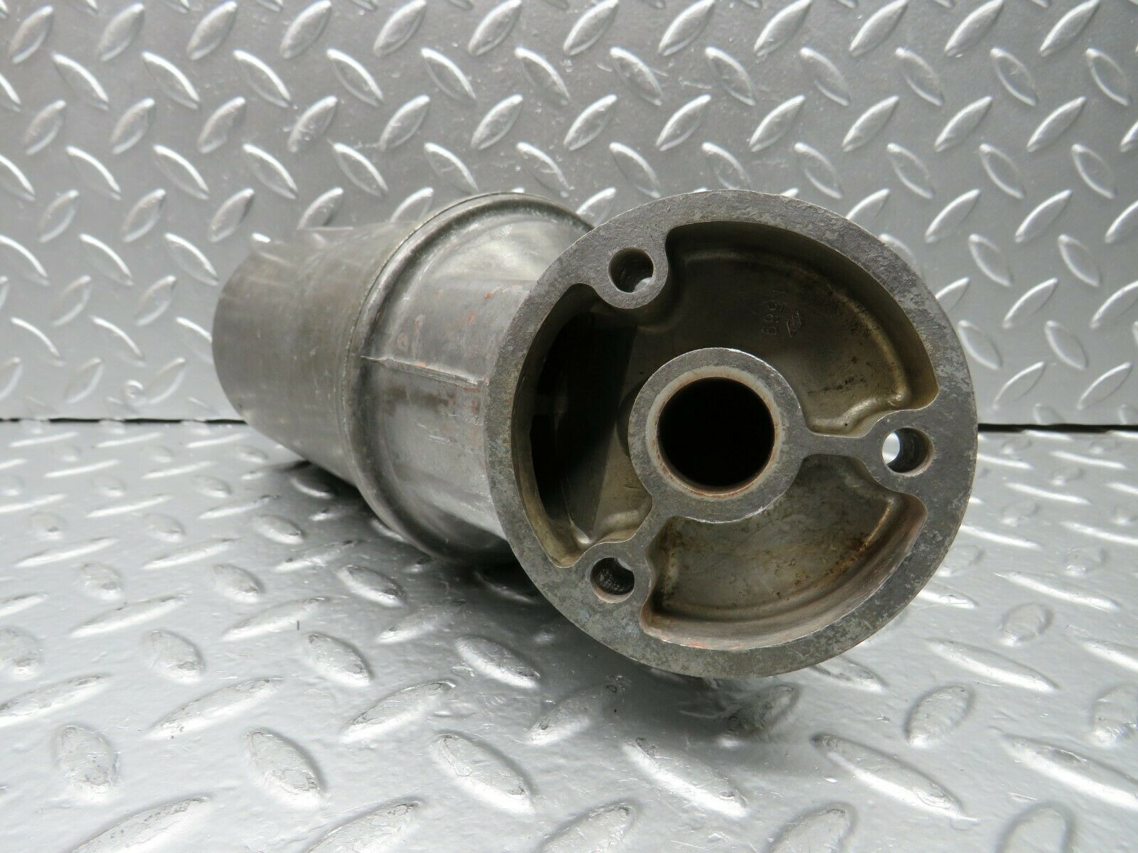 22777 Mercedes-Benz C107 450SLC Coupe Oil Filter Housing 1161840309