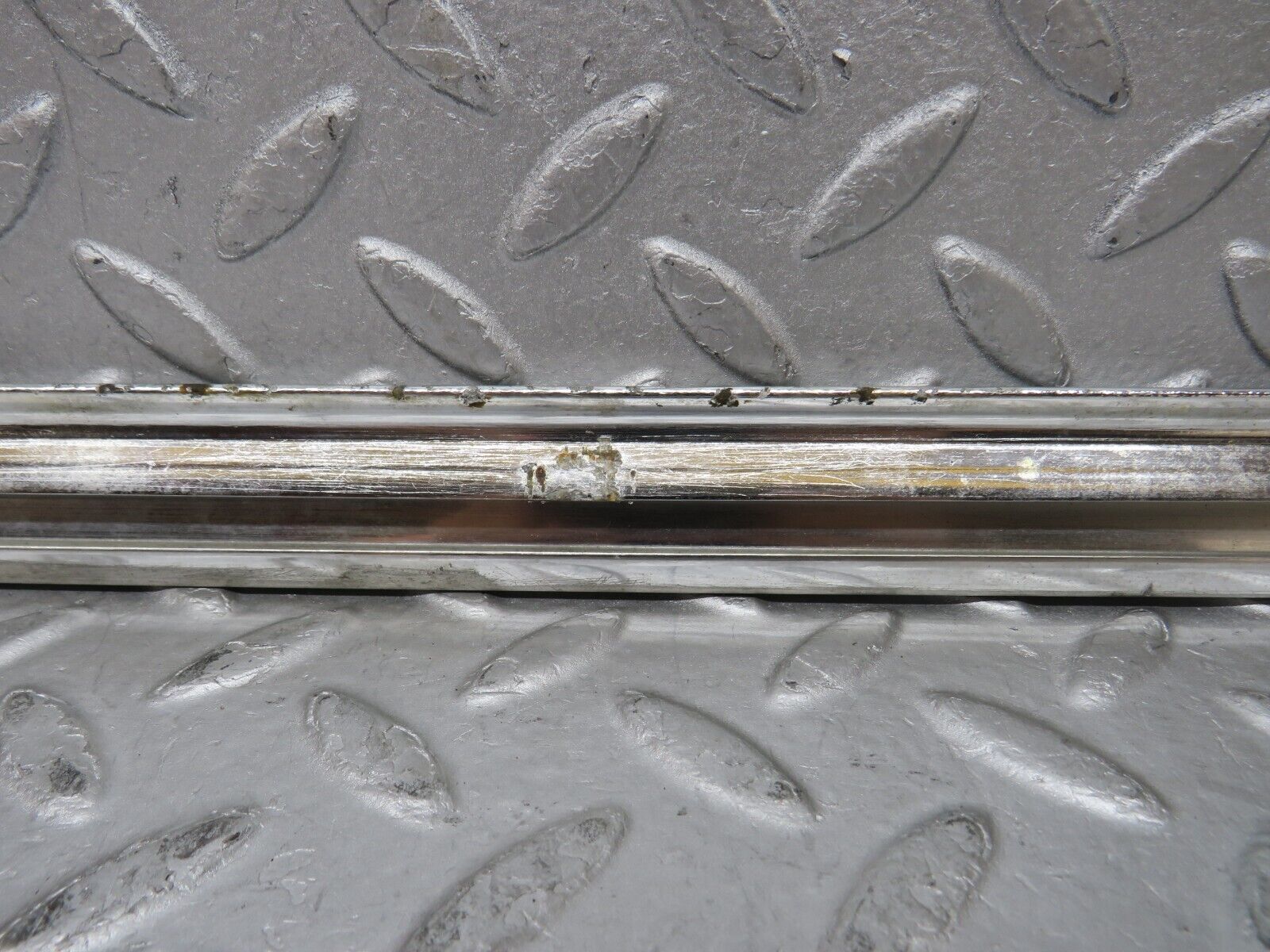 37312 Mercedes-Benz W109 300SEL Front Left Door Chrome Moulding Trim