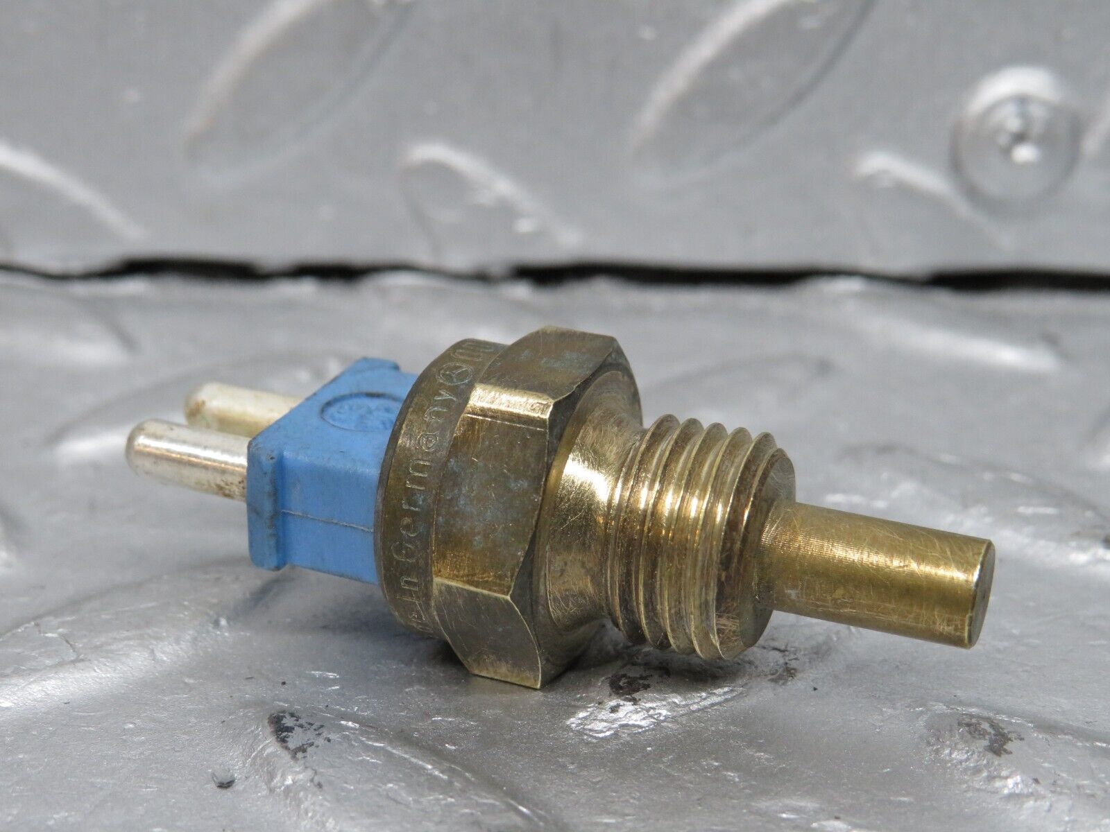 38665 Mercedes-Benz R129 280SL Coupe Coolant Temperature Sensor VDO 0085424517