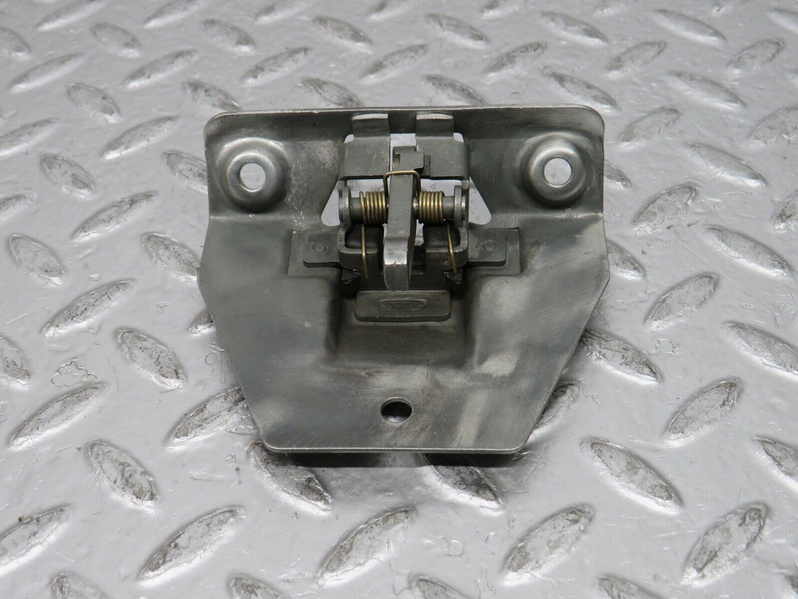 0401 Mercedes-Benz C107 350SLC Coupe Trunk Boot Lock Latch 1137500285