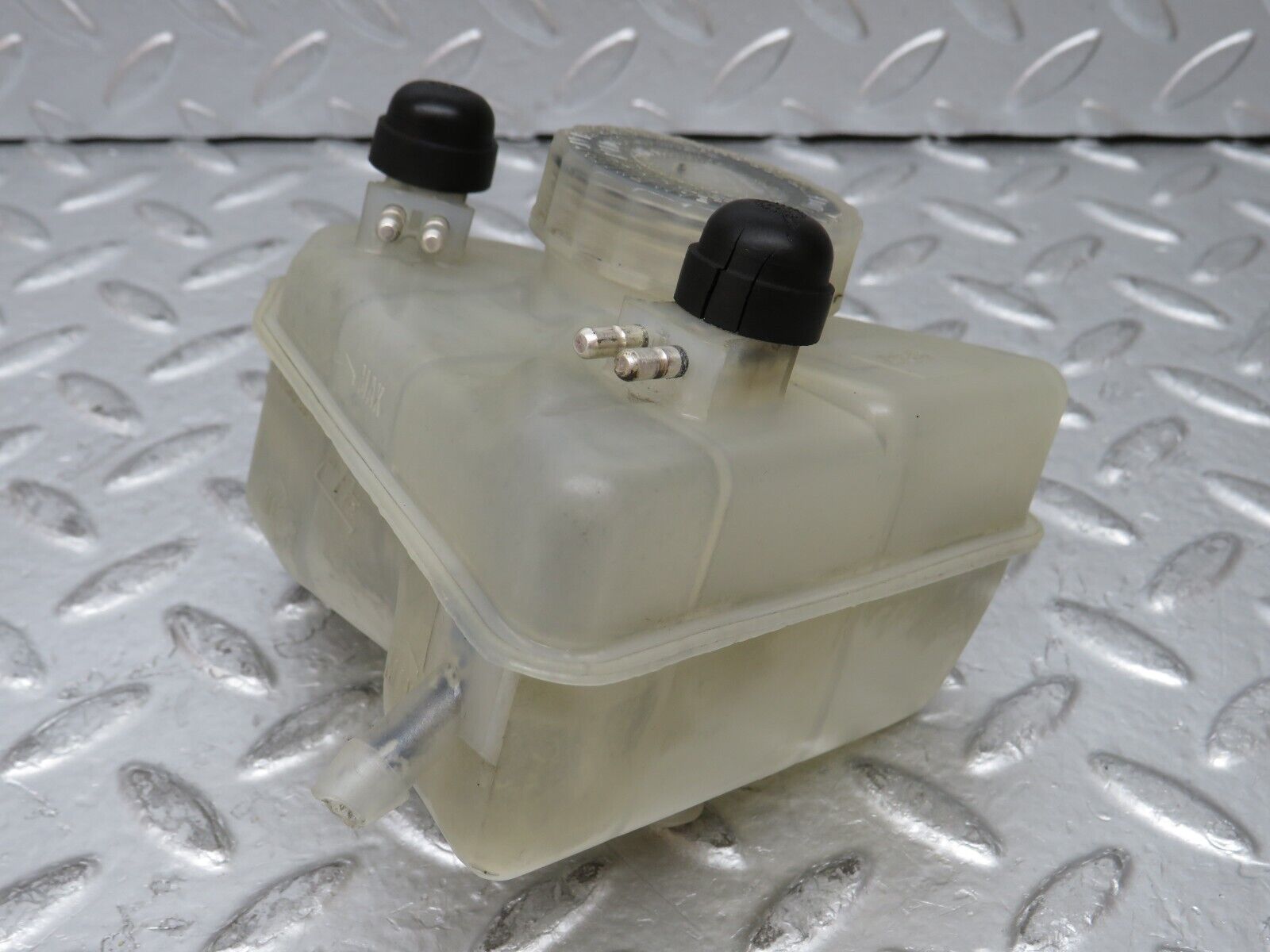 26857 Mercedes-Benz W123 240D Brake Fluid Reservoir Tank