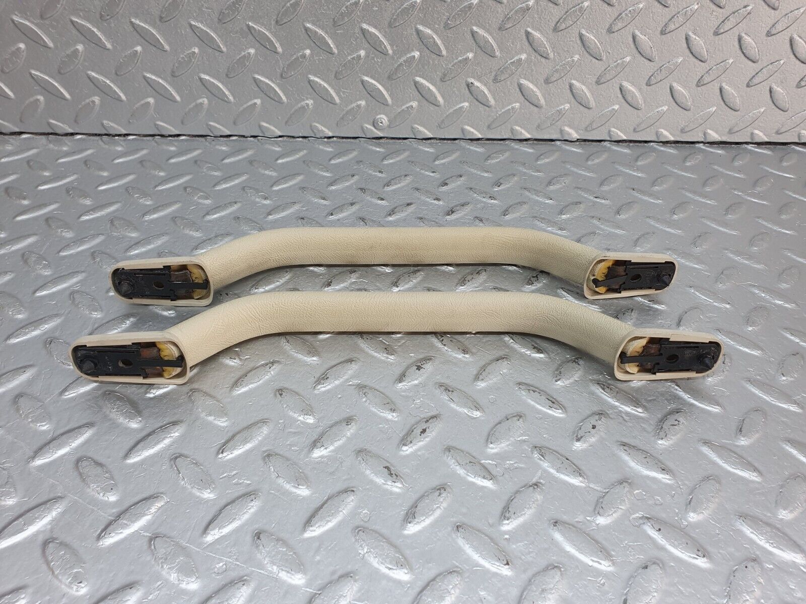 41061 Mercedes-Benz W126 300SE Interior Roof Grab Handle Set